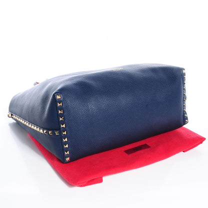 Valentino Garavani Pebbled Calfskin Medium Rockstud Reversible Tote Light Cuir Marine 4 of 7