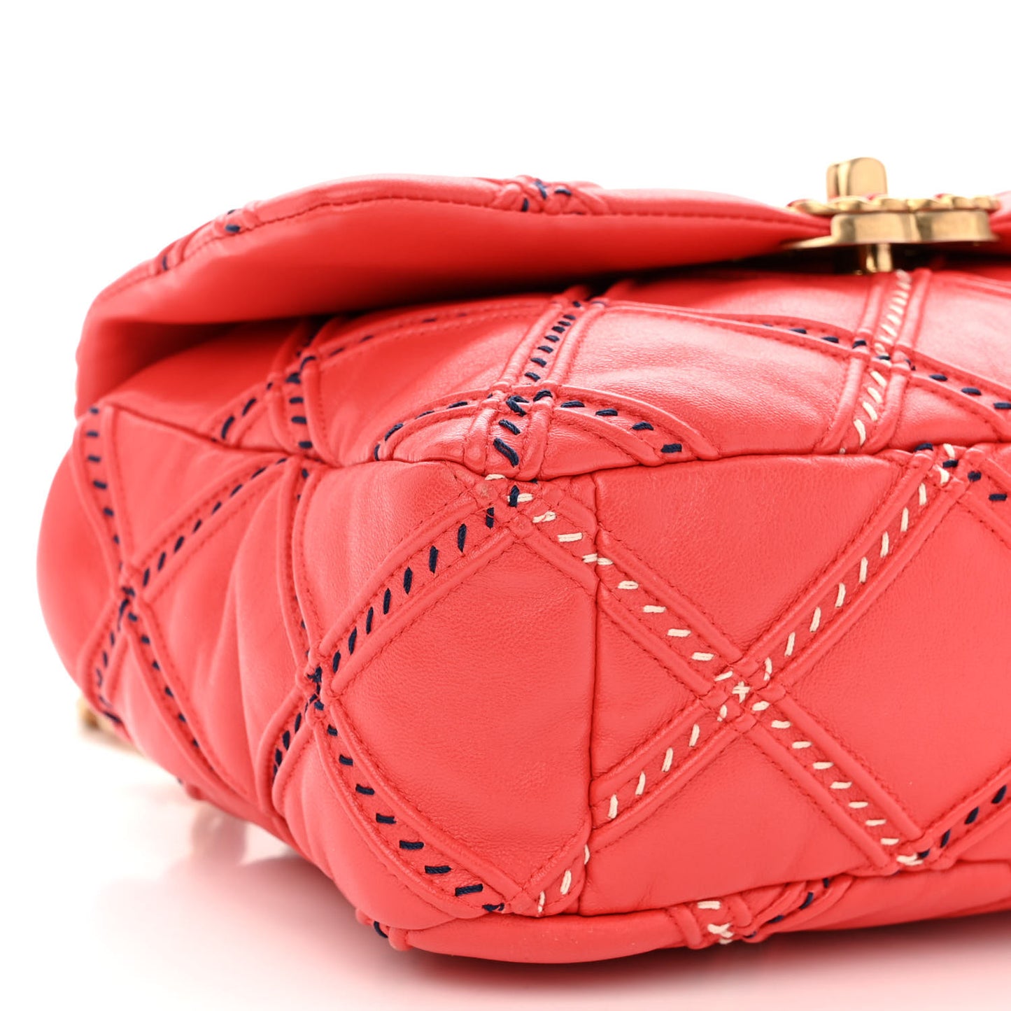 Lambskin Mixed Fibers Quilted Medium Chanel 19 Flap Coral