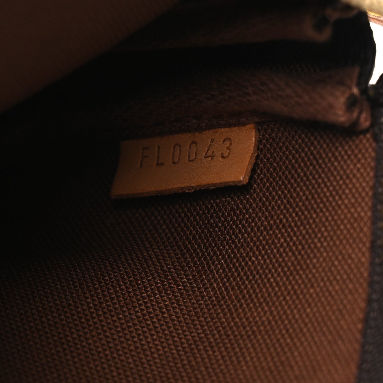 Louis Vuitton Monogram Bucket Pochette Accessories 7 of 12