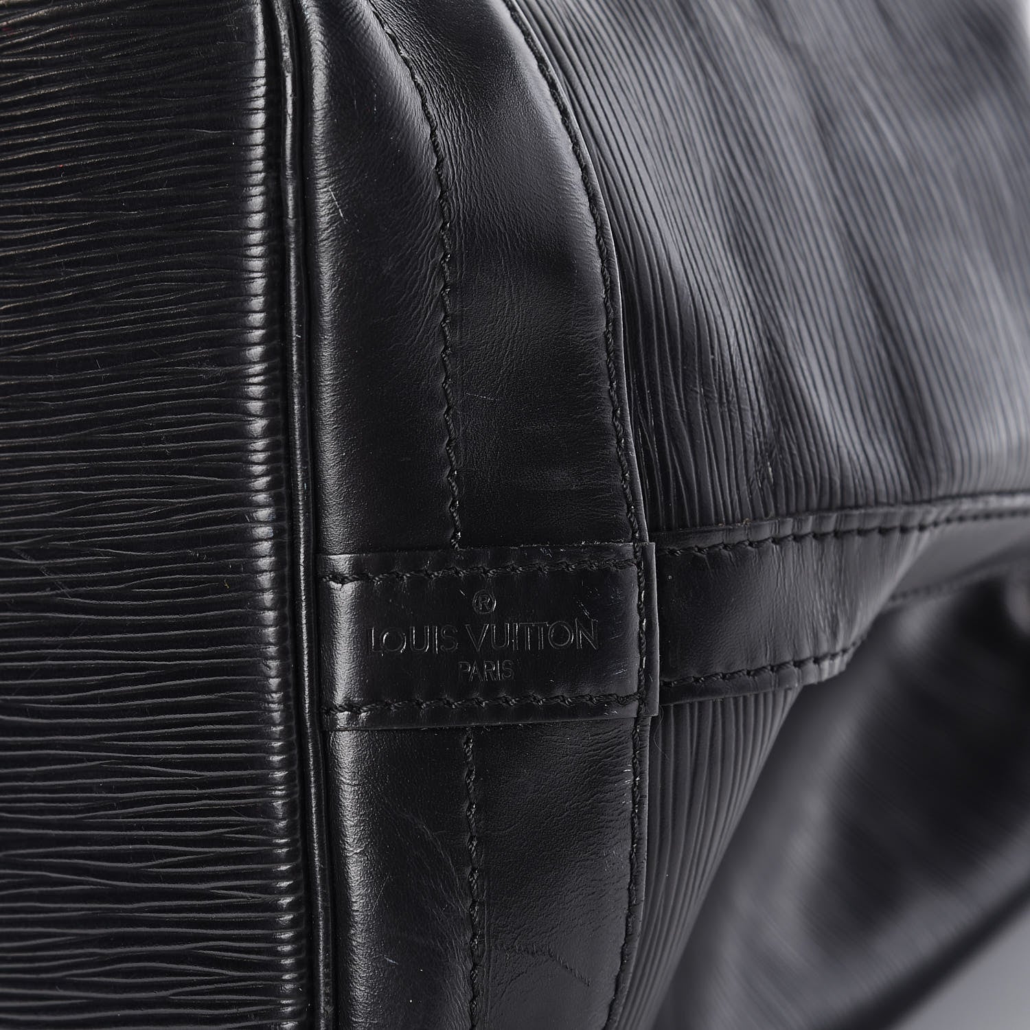 Louis Vuitton Epi Noe Black 15 of 20