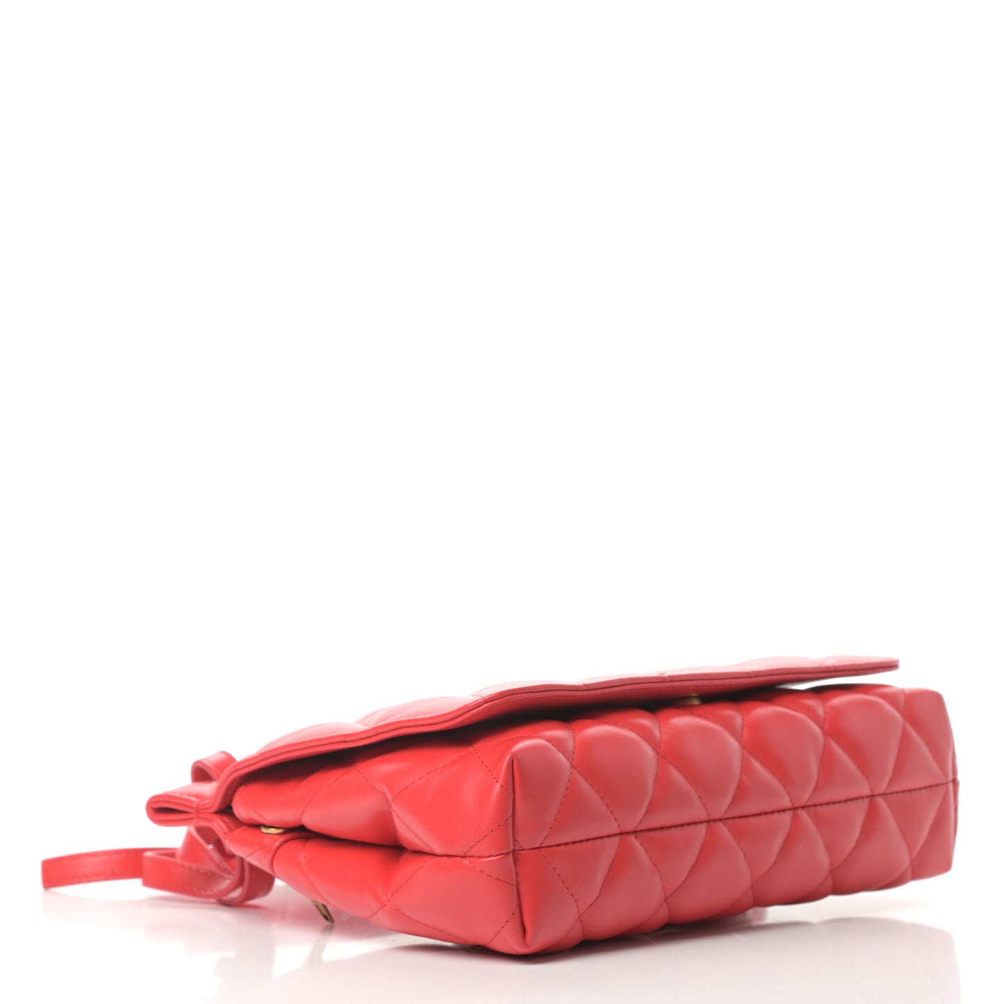 Nappa Calfskin Quilted Medium Touch B Shoulder Bag Bright Red