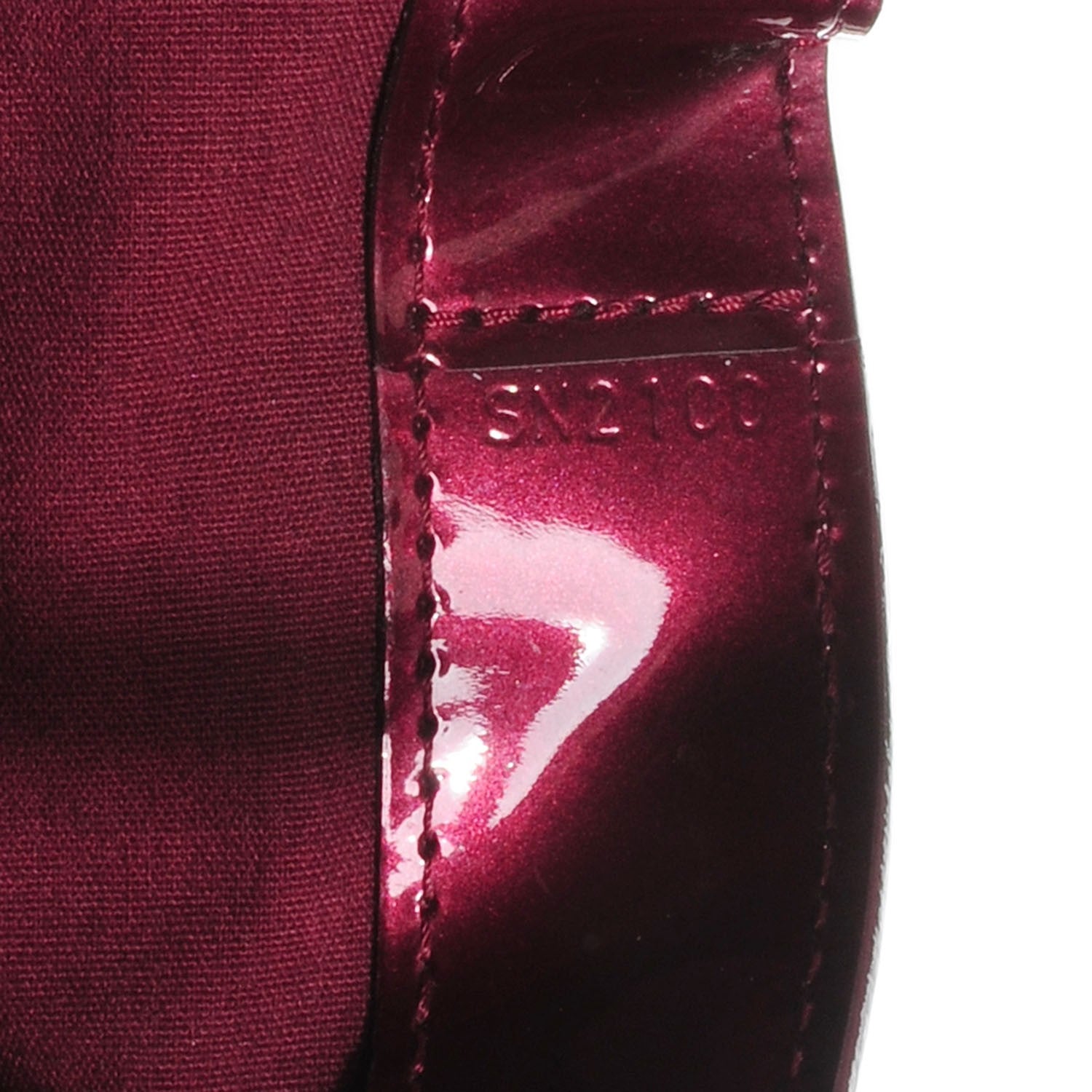 Louis Vuitton Vernis Wilshire MM Rouge Fauviste 6 of 7