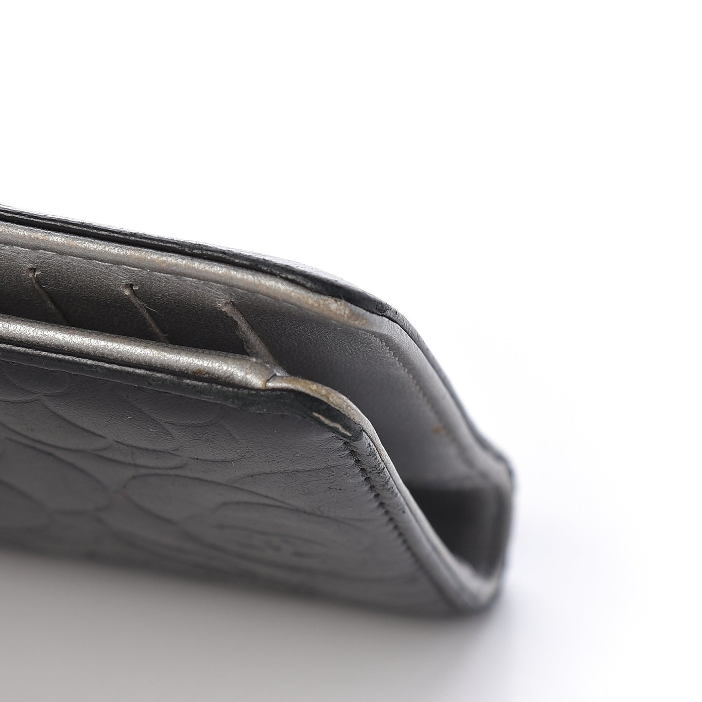 Lambskin Camellia Embossed Yen Wallet Black