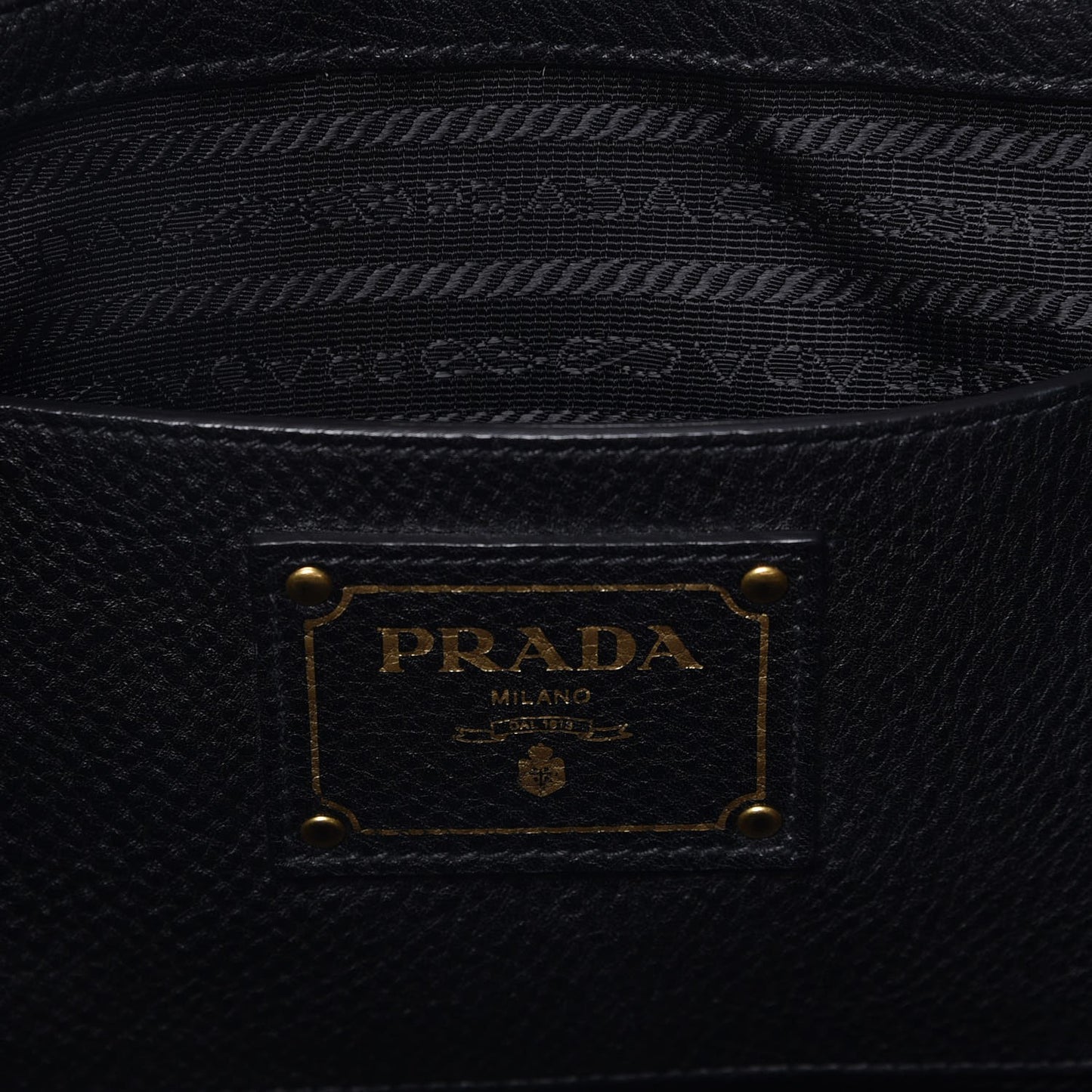 Vitello Daino Tote Nero Black