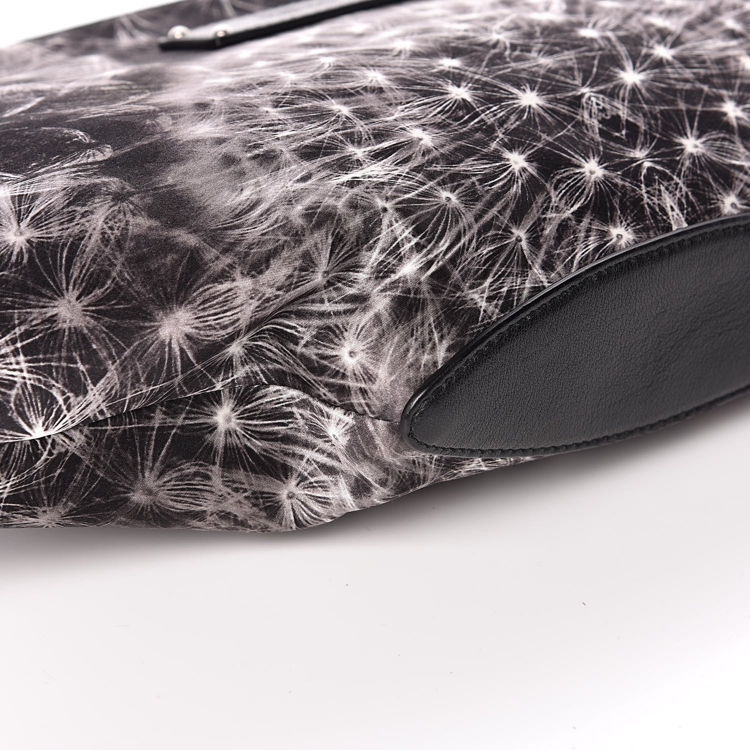 Alexander McQueen Silk Dandelion Print De Manta Clutch Black 8 of 9