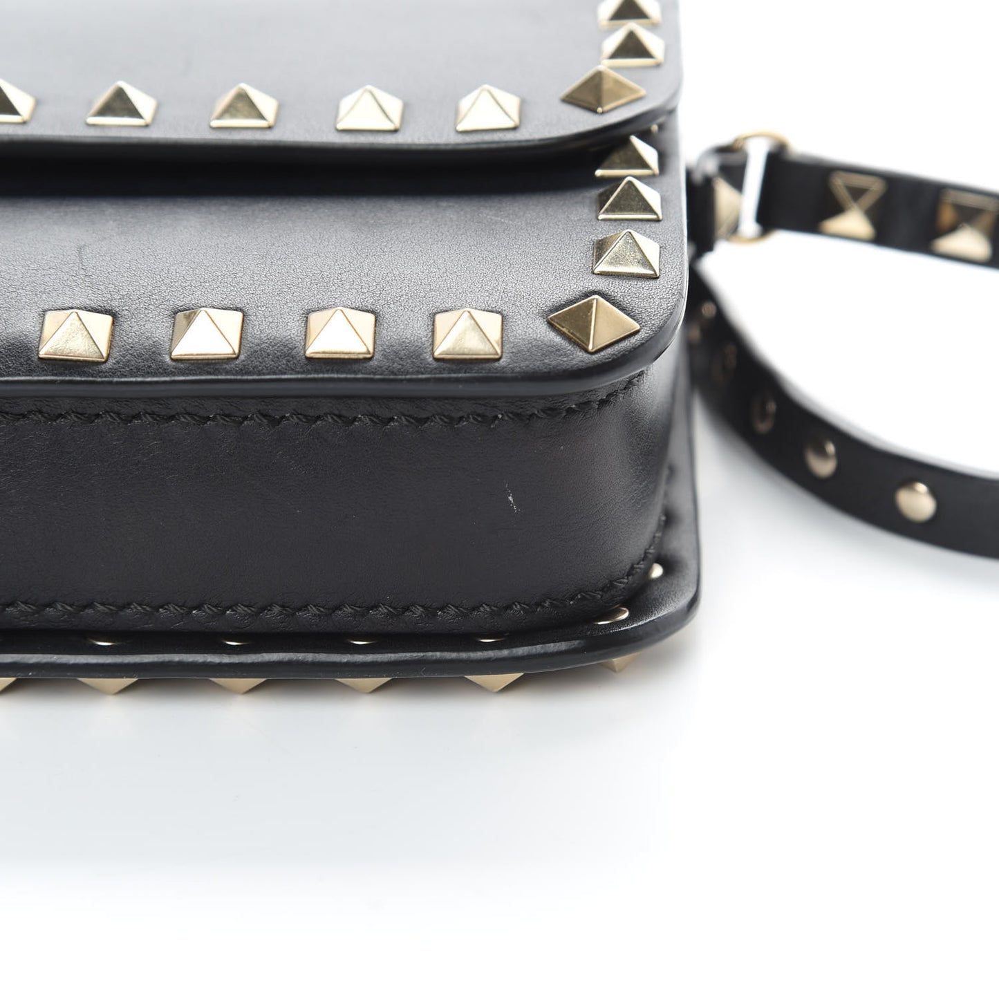 Vitello Rockstud Flap Crossbody Bag Black