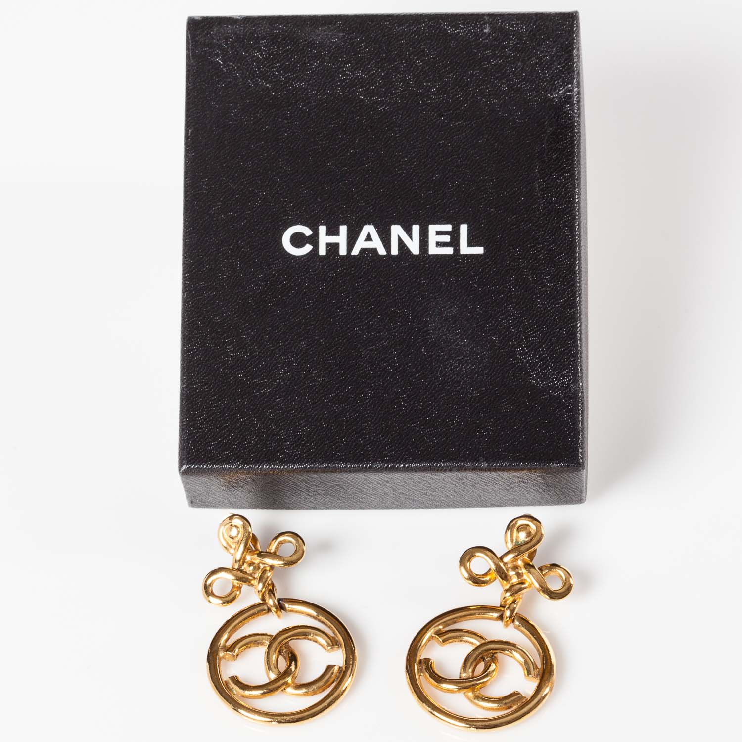 Chanel CC Large Clip On Earrings Gold 2 of 4