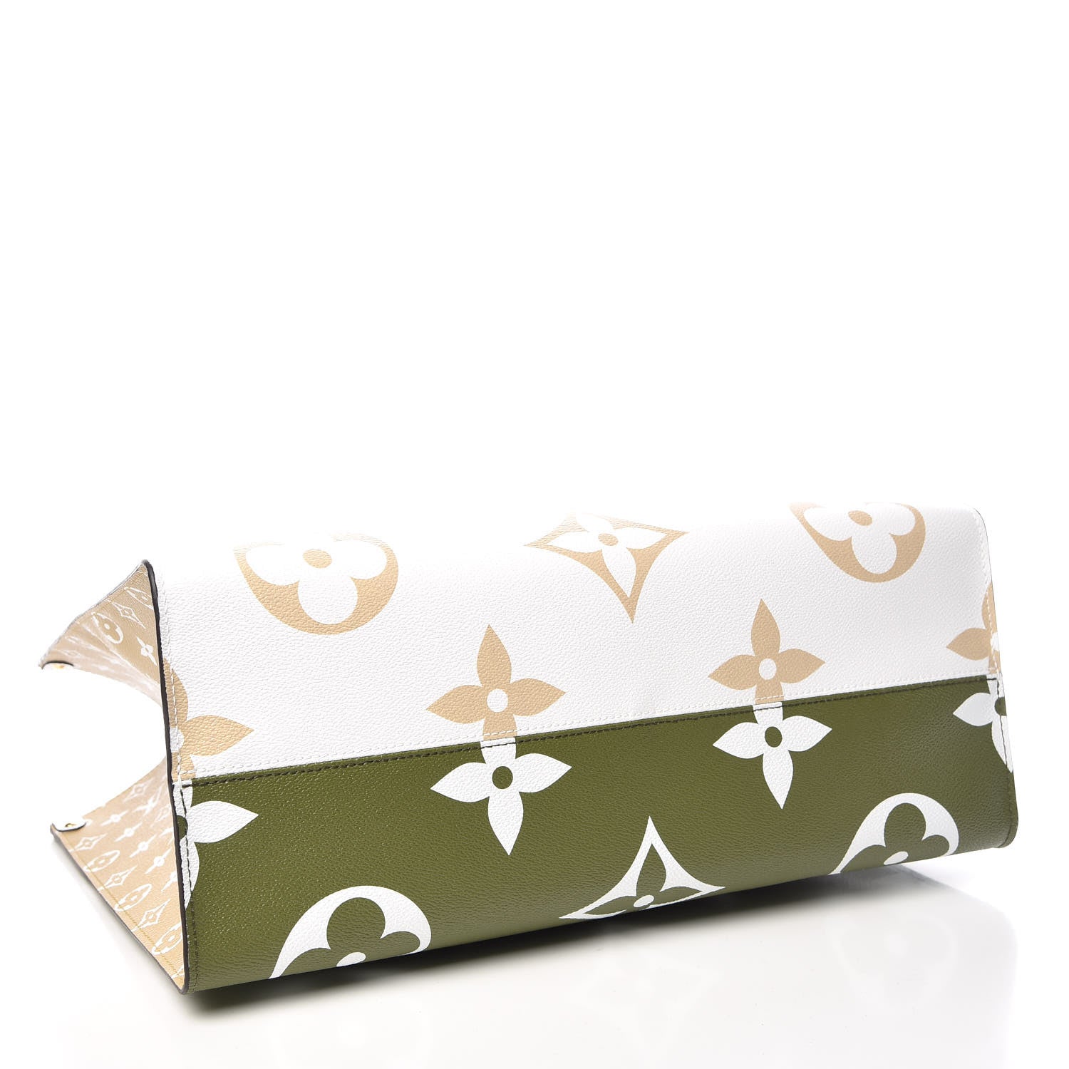 Louis Vuitton Monogram Giant Onthego GM Kaki Beige 7 of 13