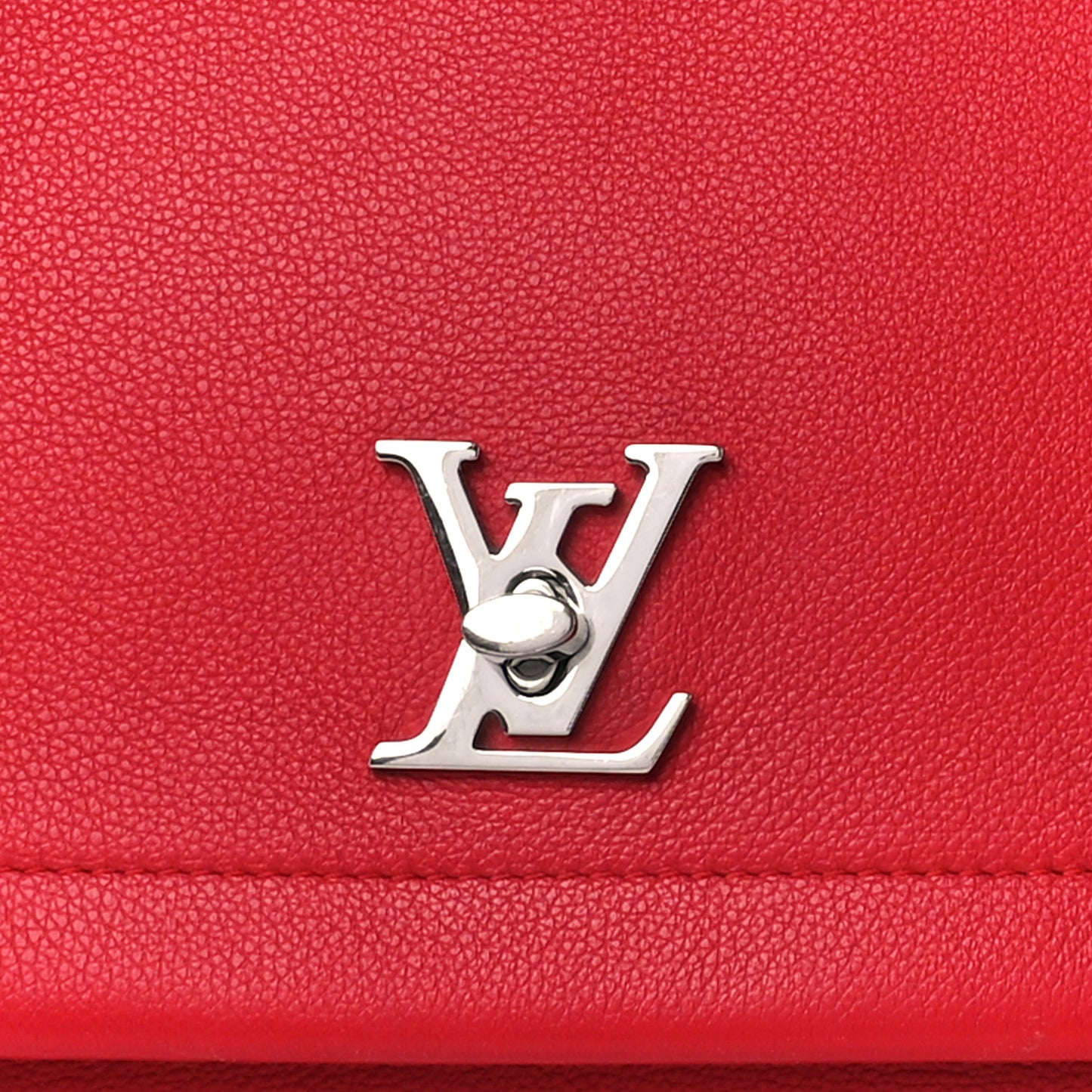 Soft Calfskin Lockme II Top Handle Rubis