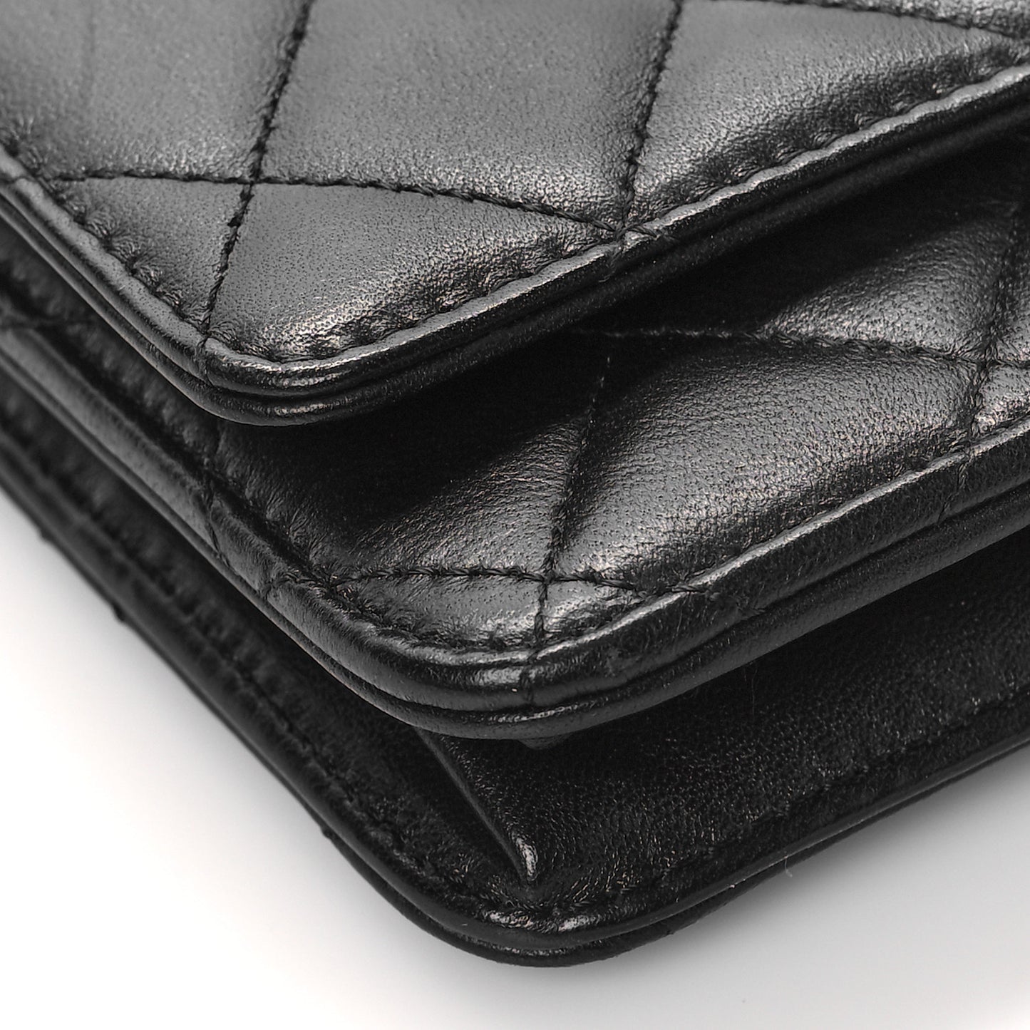 Lambskin Quilted Wallet On Chain WOC Black
