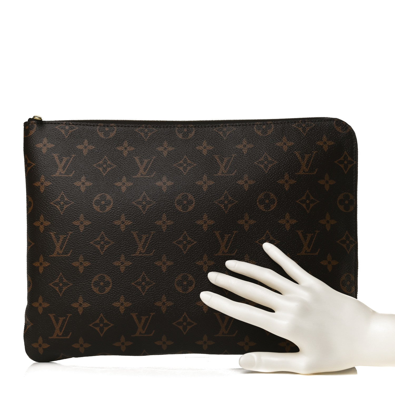 Louis Vuitton Monogram Etui Voyage MM Pouch 2 of 11