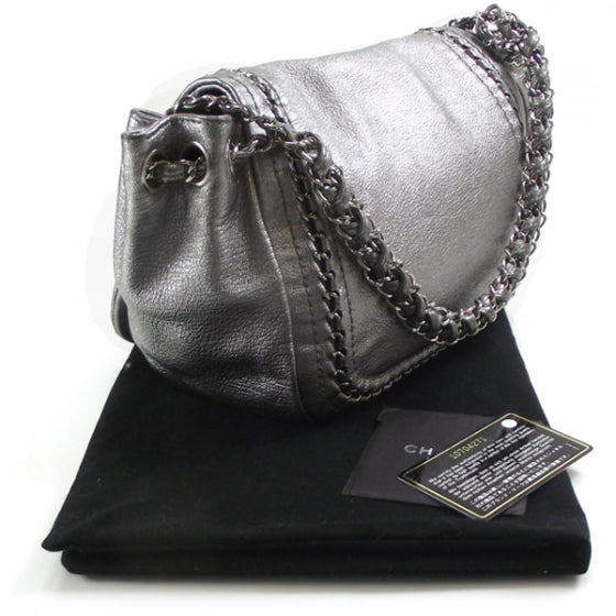 Chanel Luxe Ligne Flap Bag Silver 3 of 13