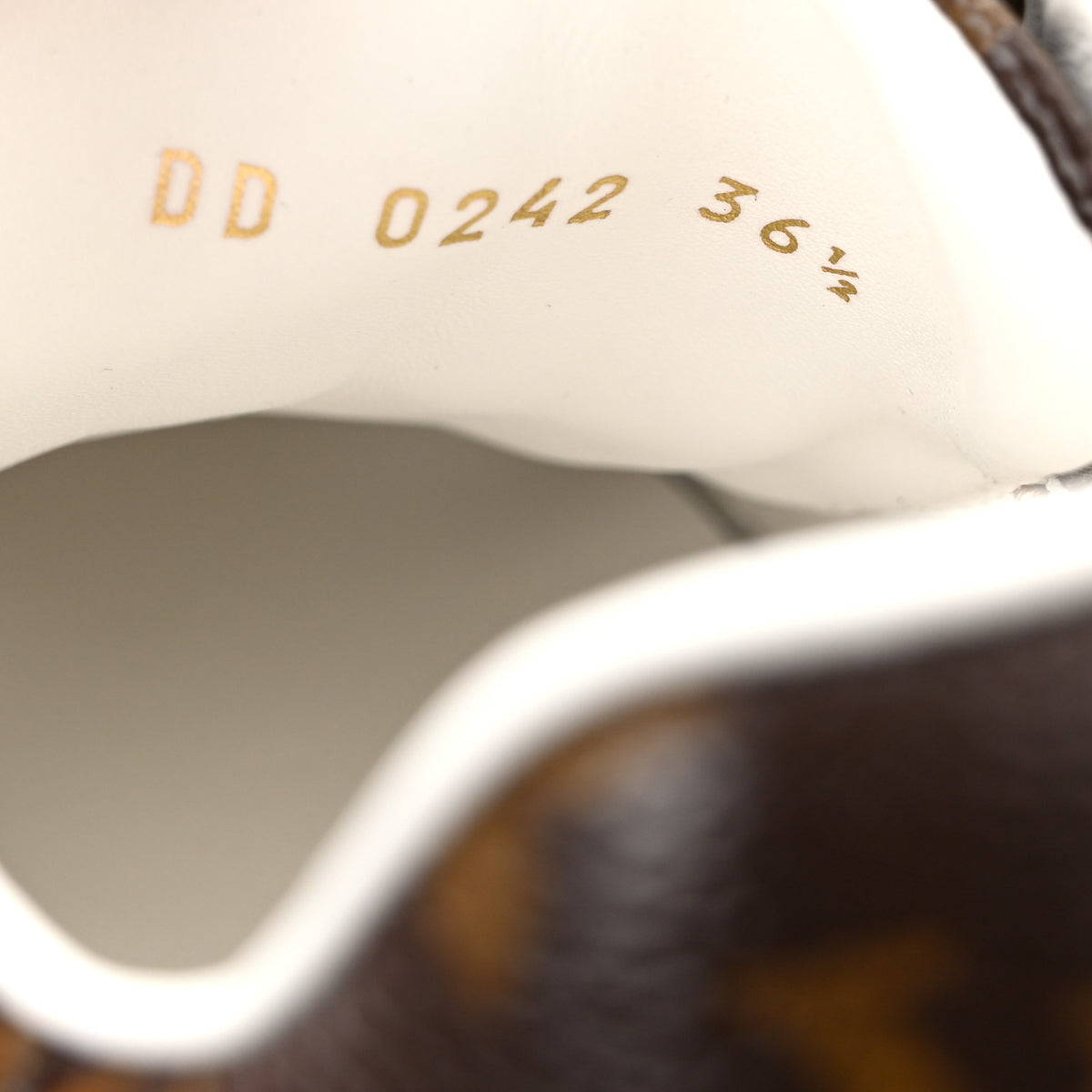 LV X YK Monogram Pumpkin Time Out Sneakers 36.5