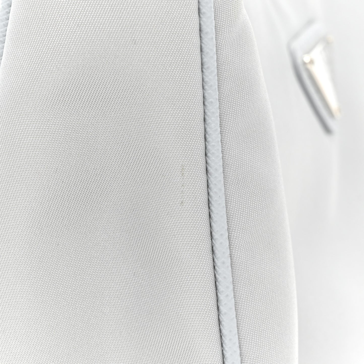 Re-Nylon Saffiano Re-Edition 2005 Shoulder Bag Fiordaliso