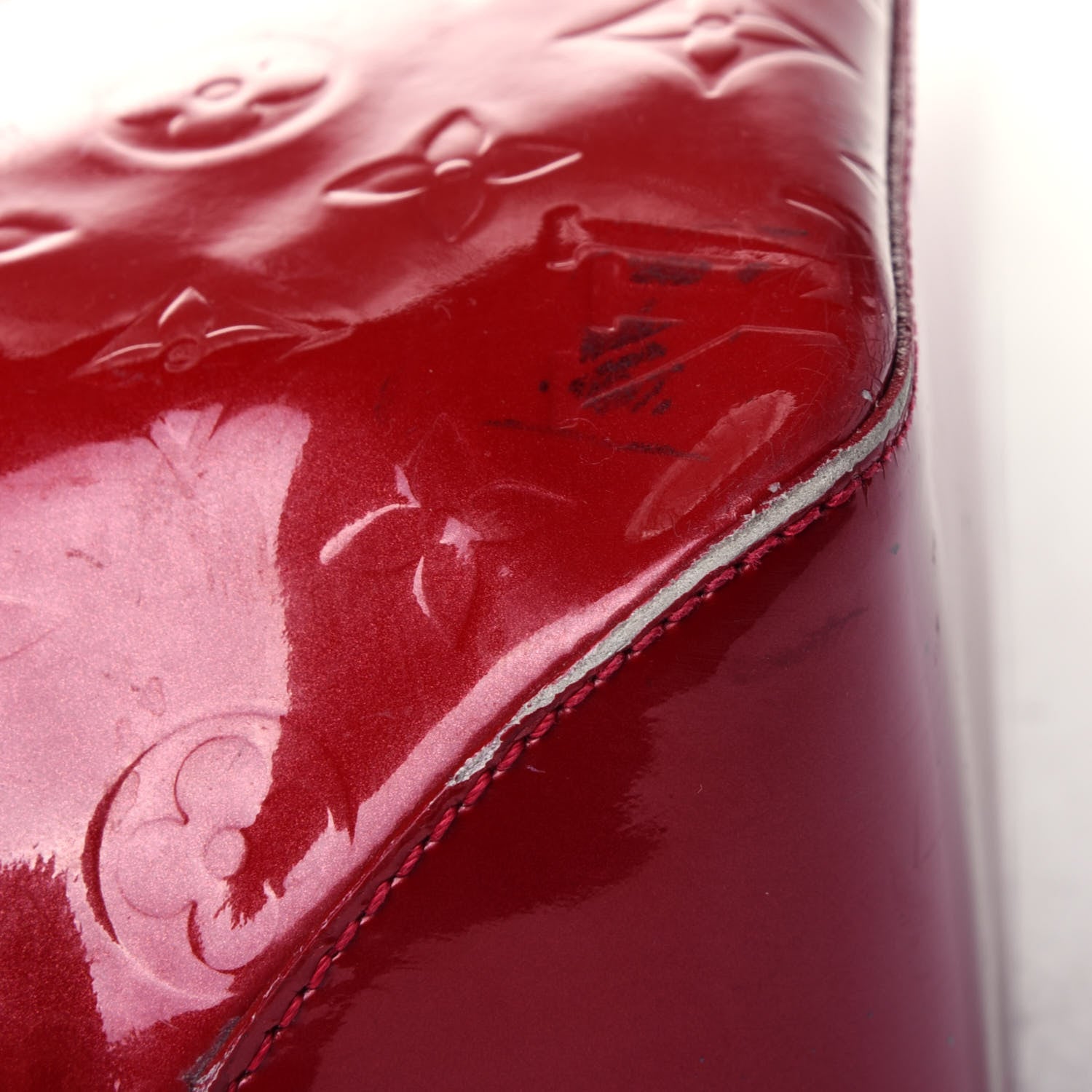 Louis Vuitton Vernis Brentwood Pomme D'Amour 9 of 11