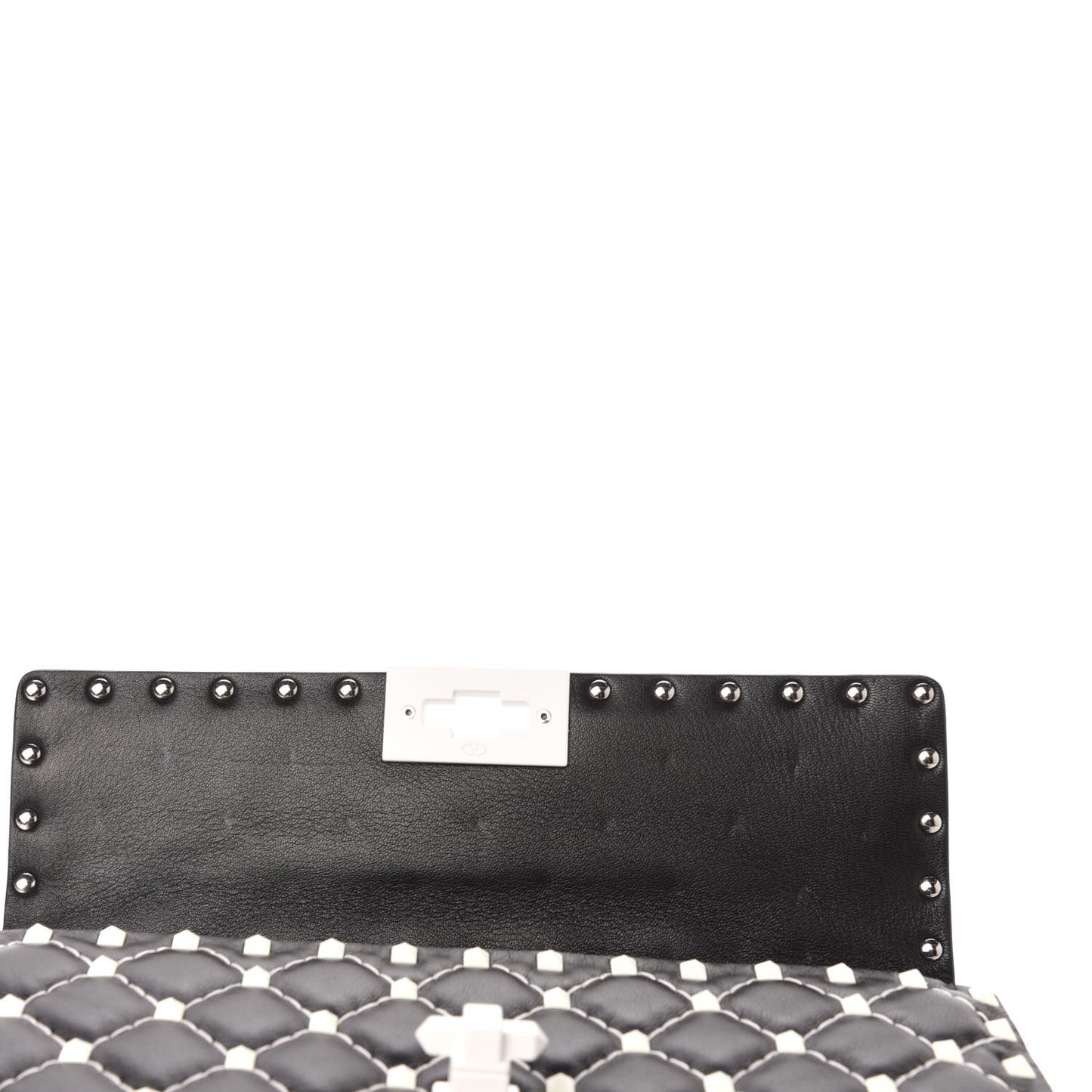 Lambskin Free Rockstud Spike Wallet On Chain Black