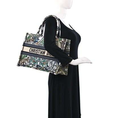Christian Dior Canvas Embroidered Medium Etoile de Voyage Book Tote White Multicolor 2 of 8