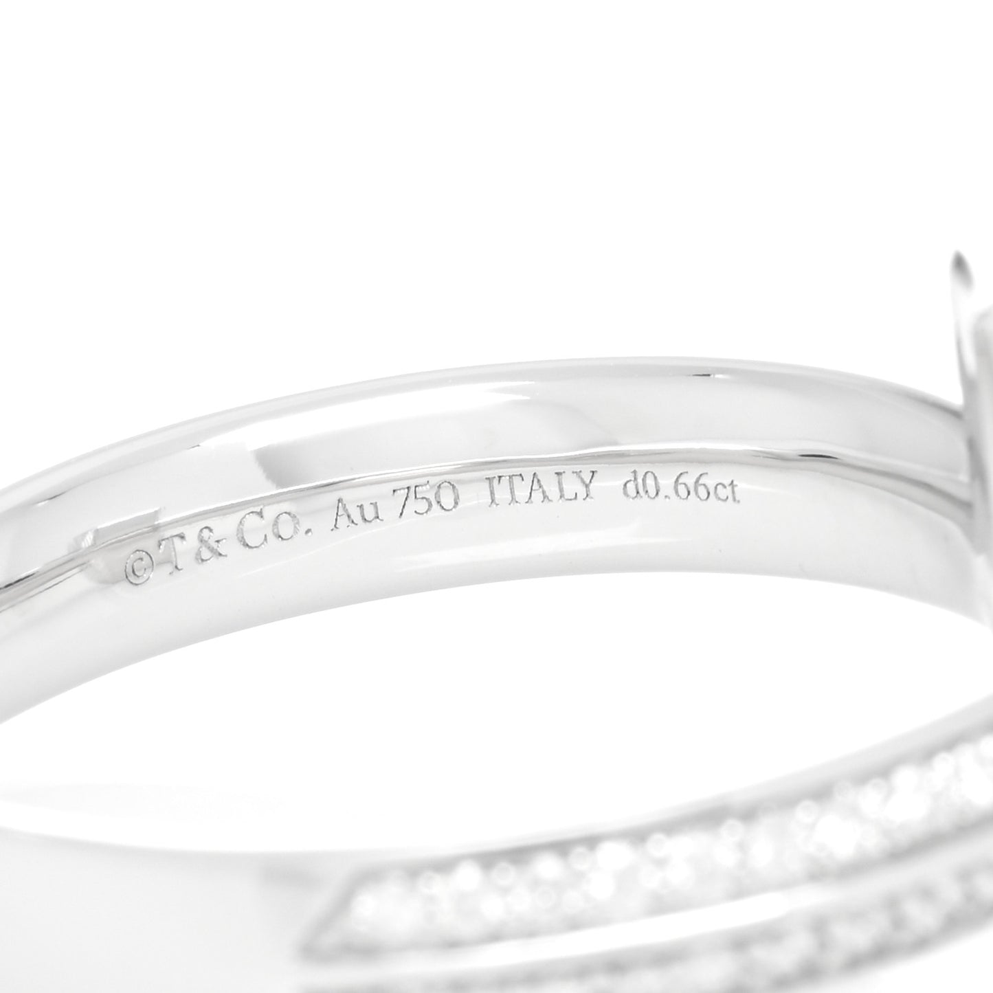 18K White Gold Diamond T T1 Wide Ring 67 11.75