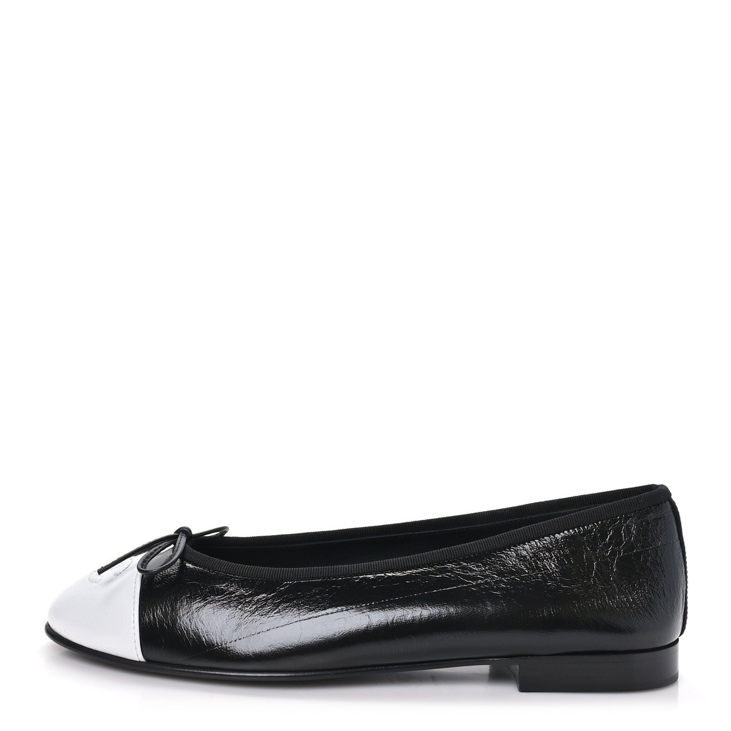 Crumpled Shiny Lambskin Cap Toe CC Ballerina Flats 39.5 Black White