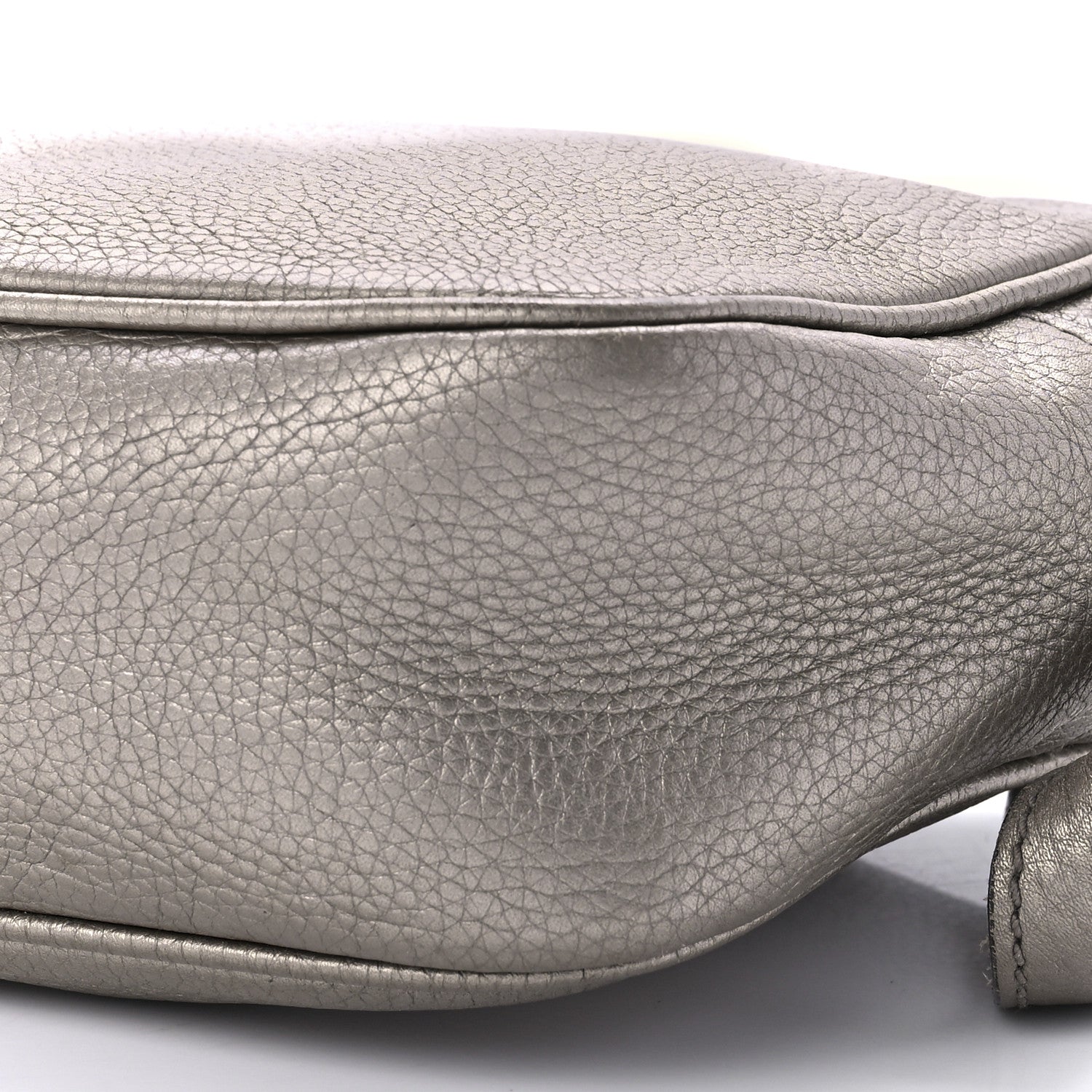 Gucci Metallic Pebbled Calfskin Small Soho Disco Bag Golden Beige 12 of 14