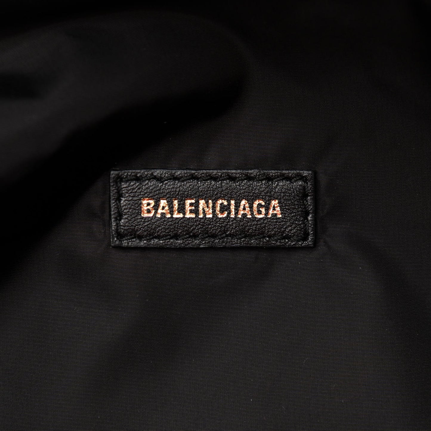 Nylon Wheel Logo Belt Bag Gris Cendre