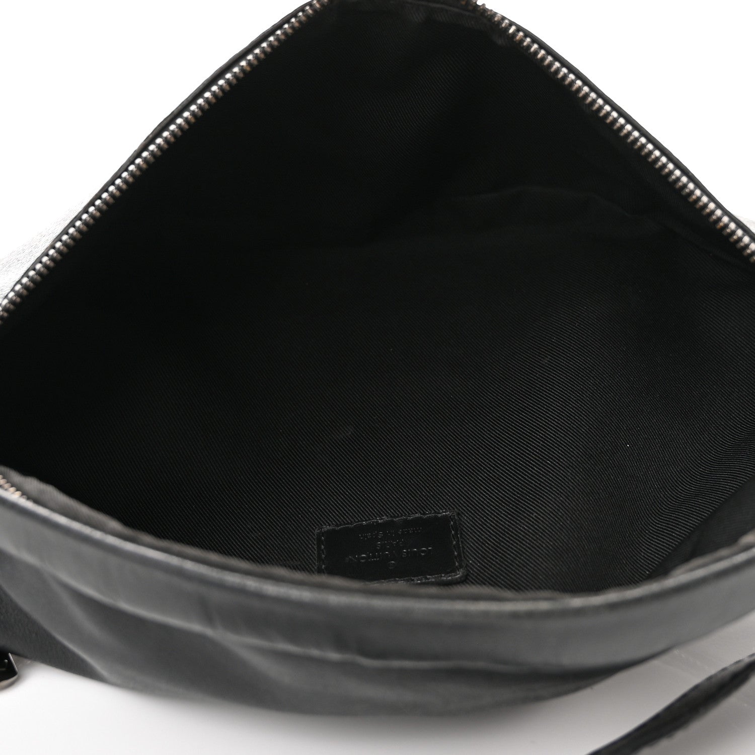 Louis Vuitton Monogram Eclipse Discovery Bumbag 5 of 10
