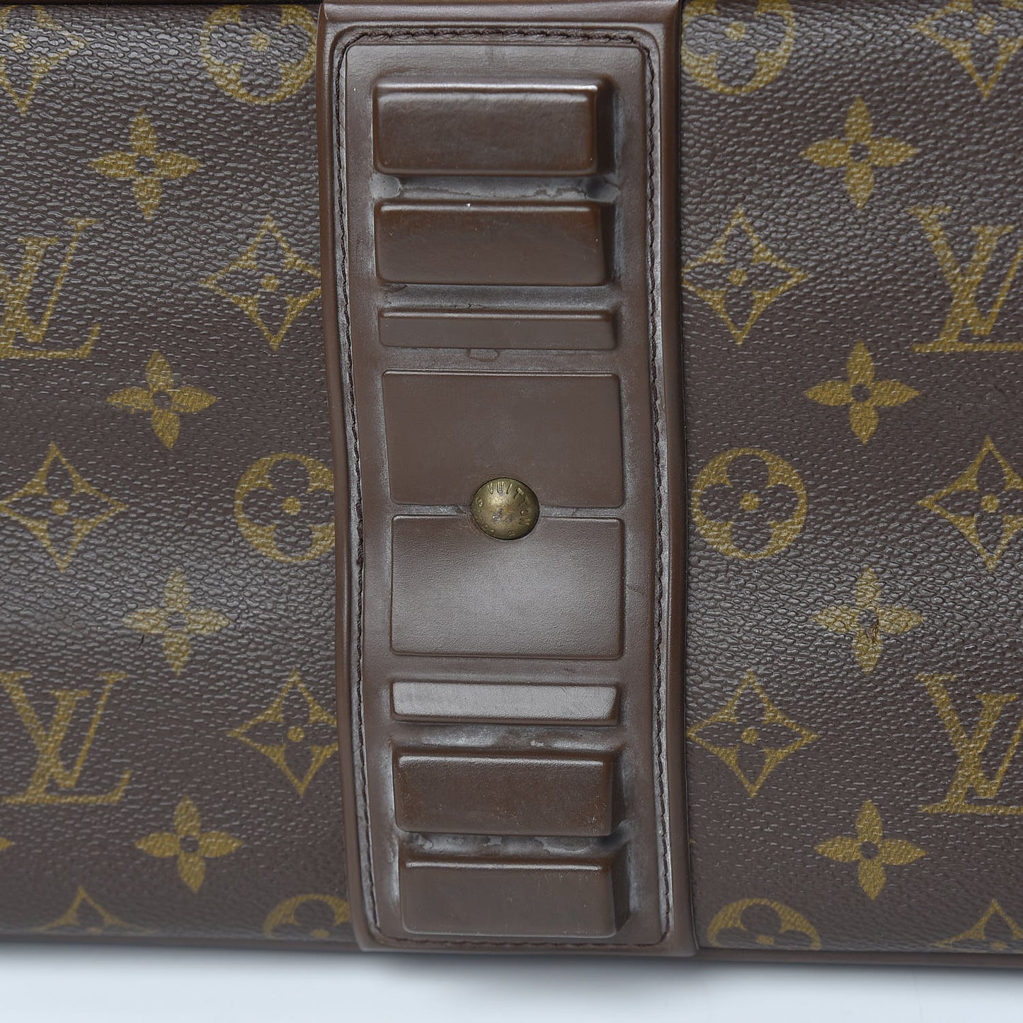 Monogram Satellite 70