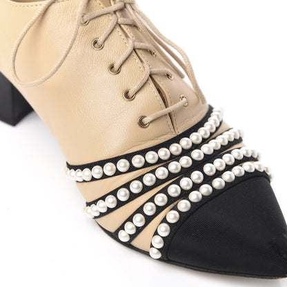 Chanel Goatskin Grosgrain Pearl Cap Toe Lace Up Oxfords 37.5 Beige Black 11 of 13