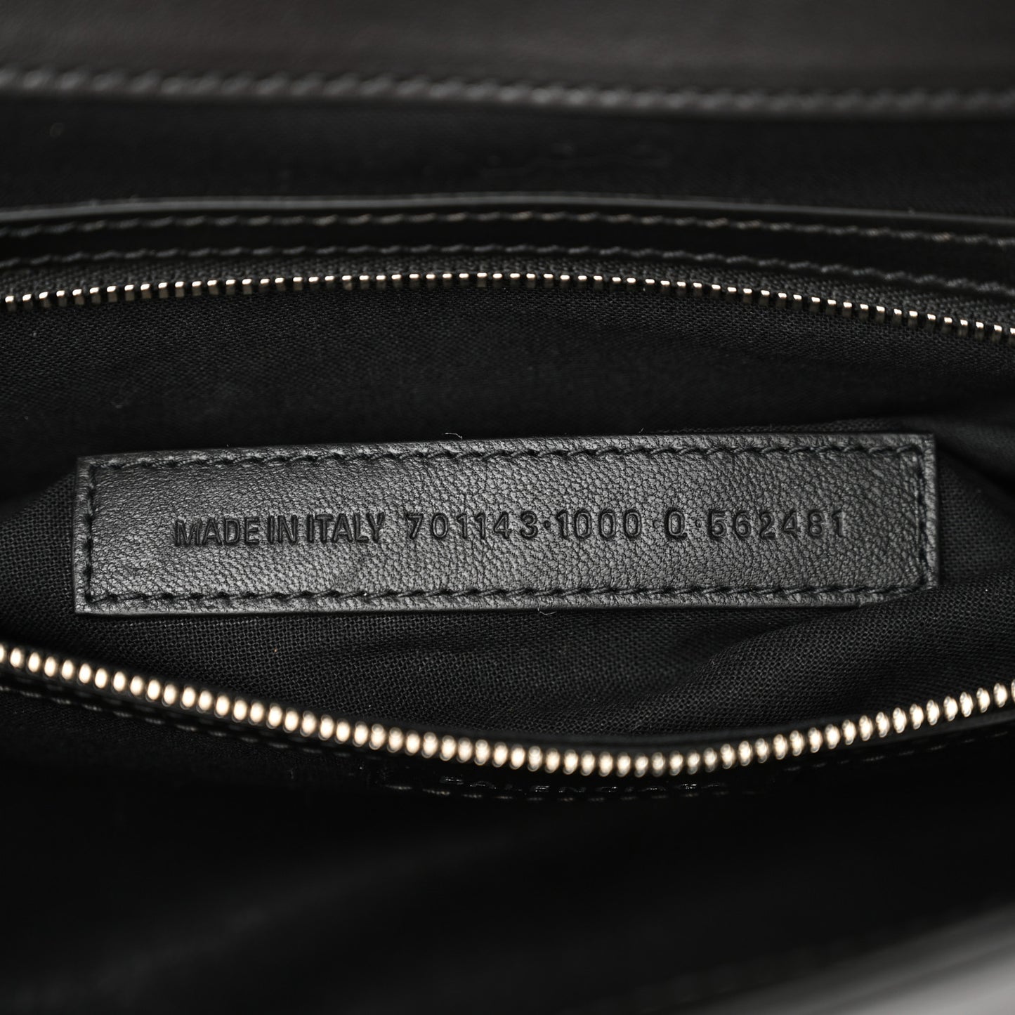 Smooth Calfskin Large Lindsay Shoulder Bag Black