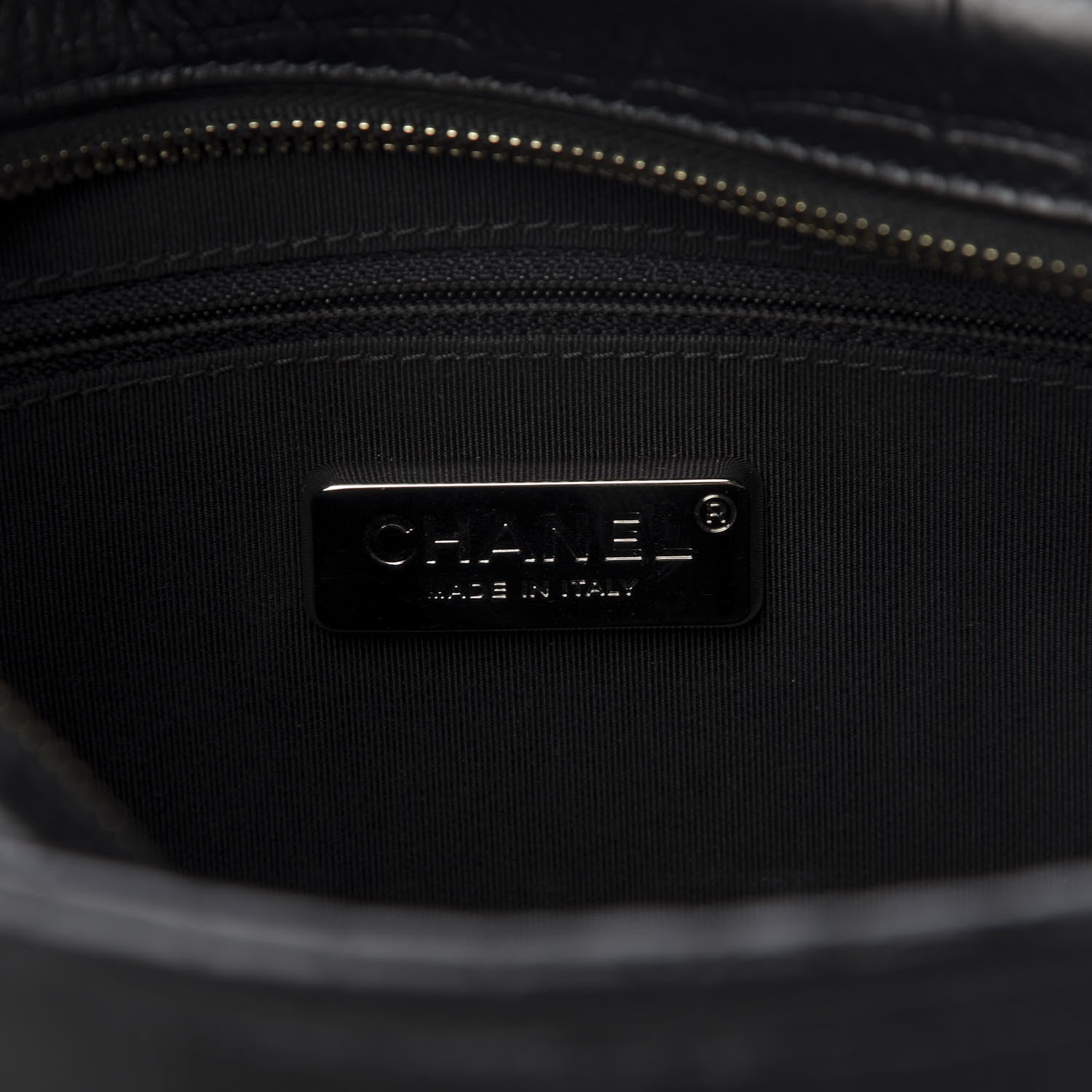 Chanel Crocodile Embossed Calfskin Medium Gabrielle Cocodile Hobo Black 8 of 9
