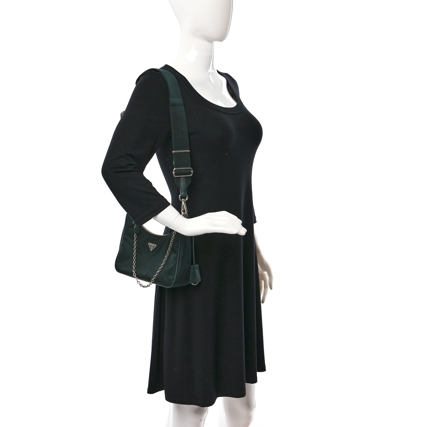 Prada Re-Nylon Saffiano Re-Edition 2005 Shoulder Bag Smeraldo 2 of 11