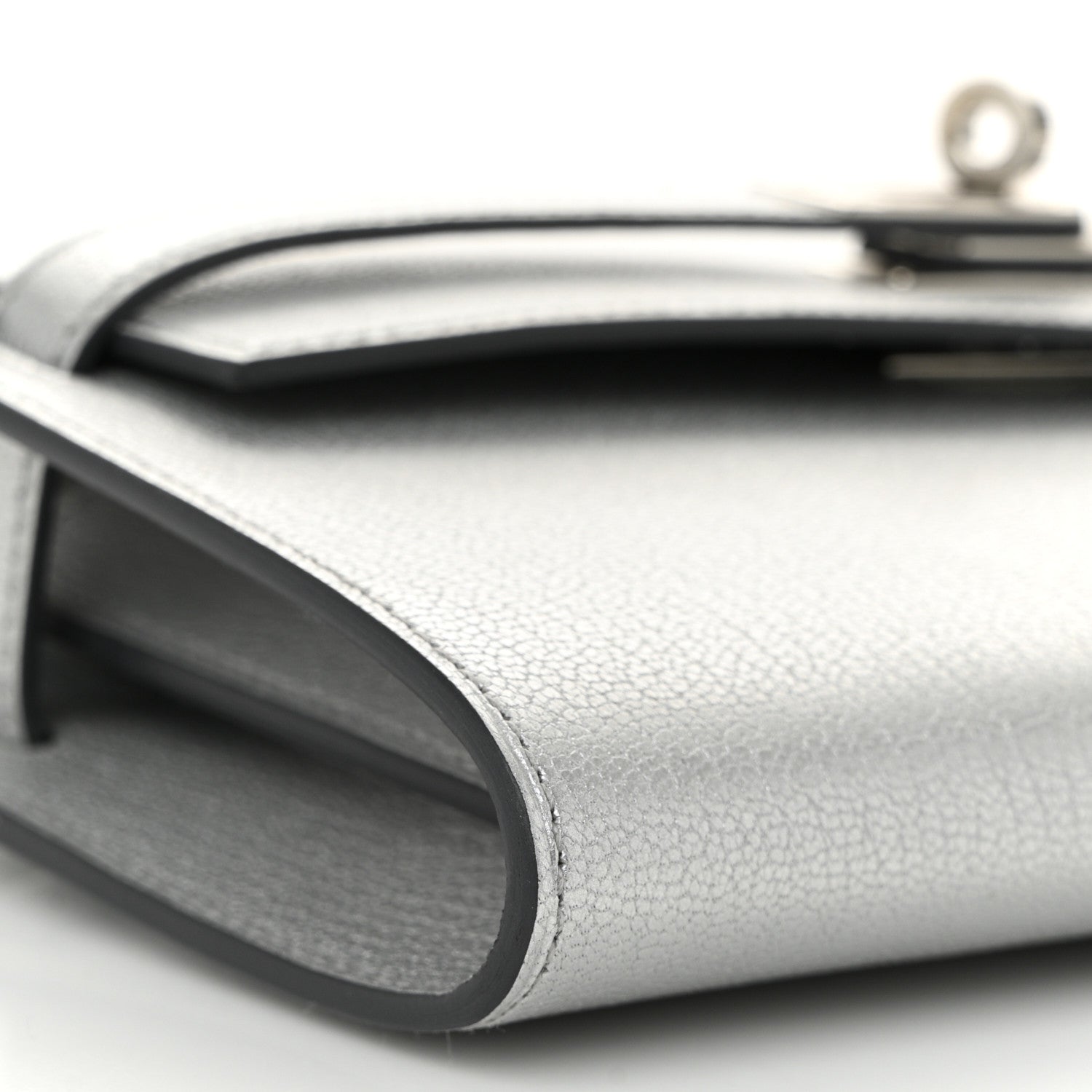 Hermes Metallic Chevre Chamkilight Kelly Wallet To Go Argent 9 of 11