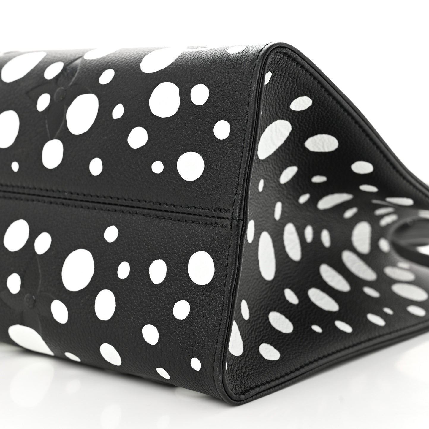 Monogram Kusama Dots Onthego MM Black White