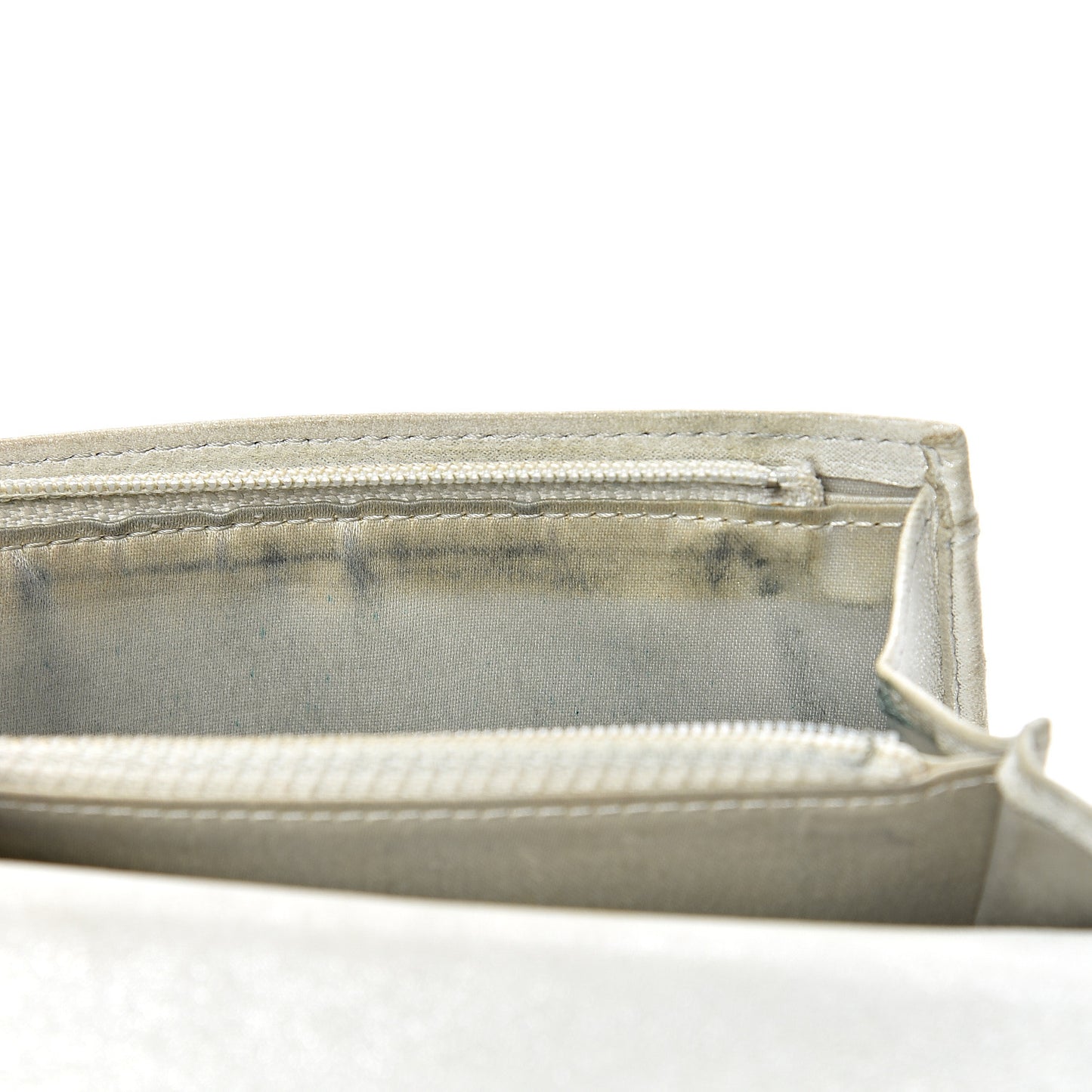 Lambskin Camellia Embossed Yen Wallet Black