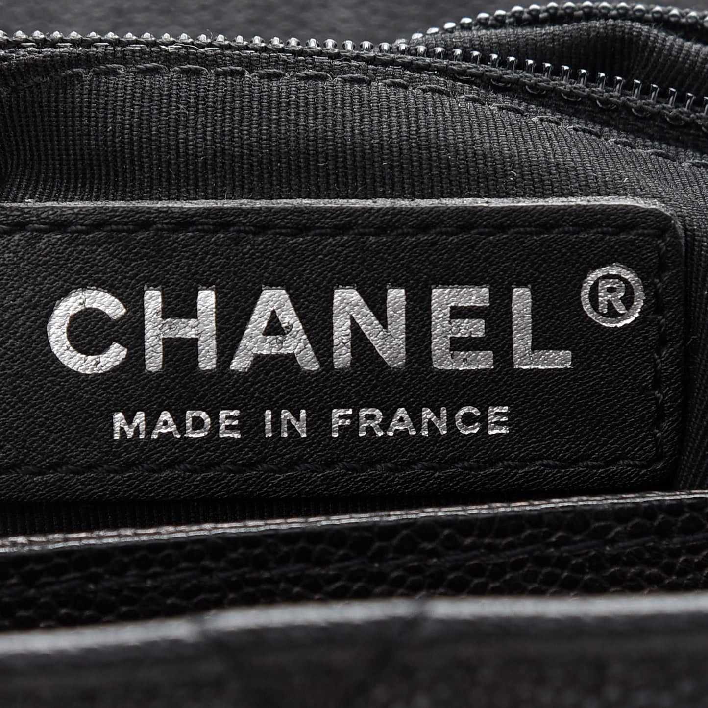 Caviar Quilted Medium Urban Companion Flap Black