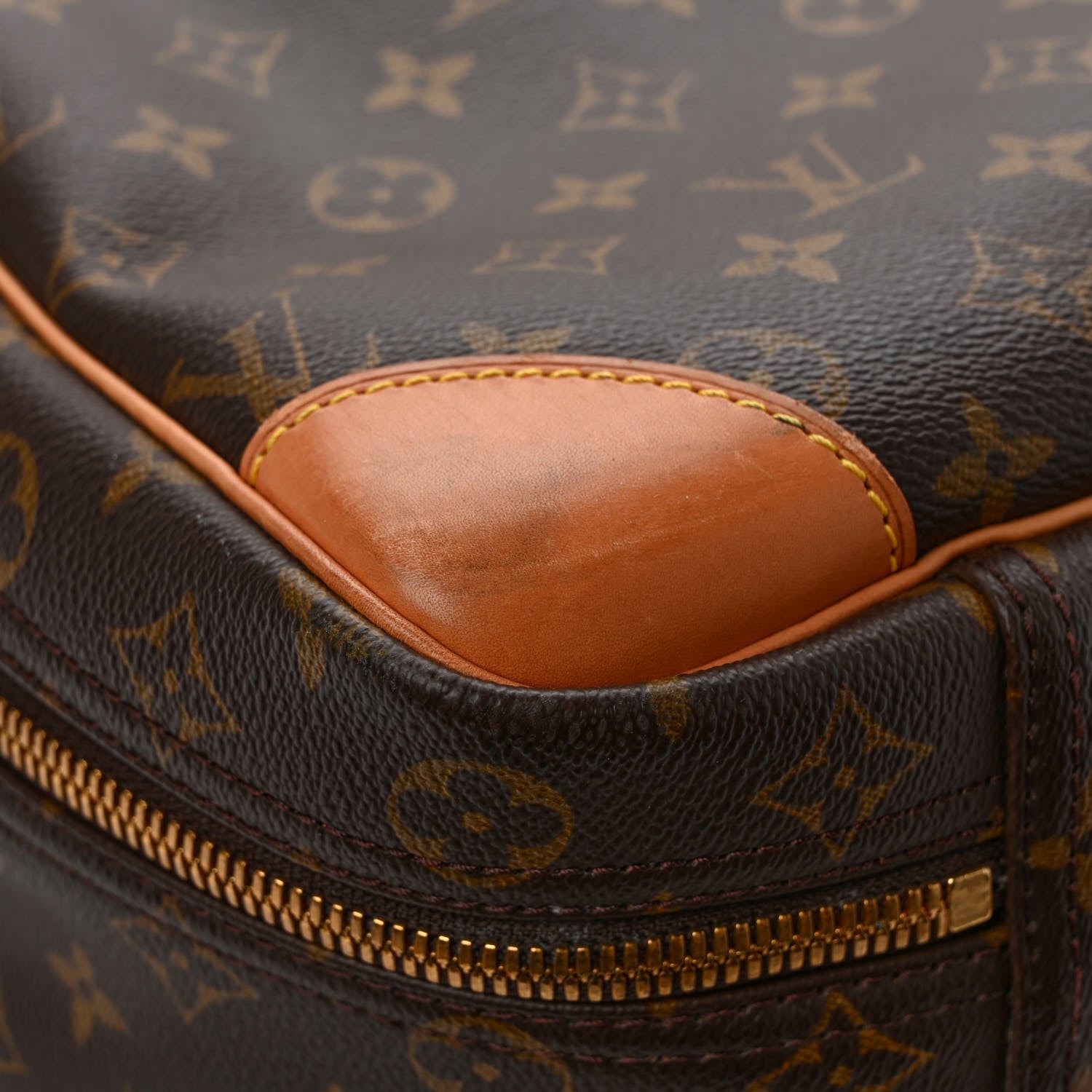 Louis Vuitton Monogram Sirius 50 10 of 11