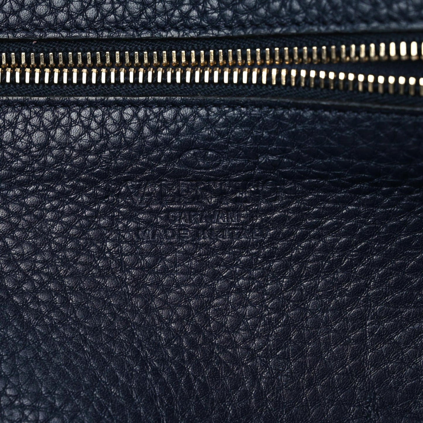 Pebbled Calfskin Medium Rockstud Tote Marine