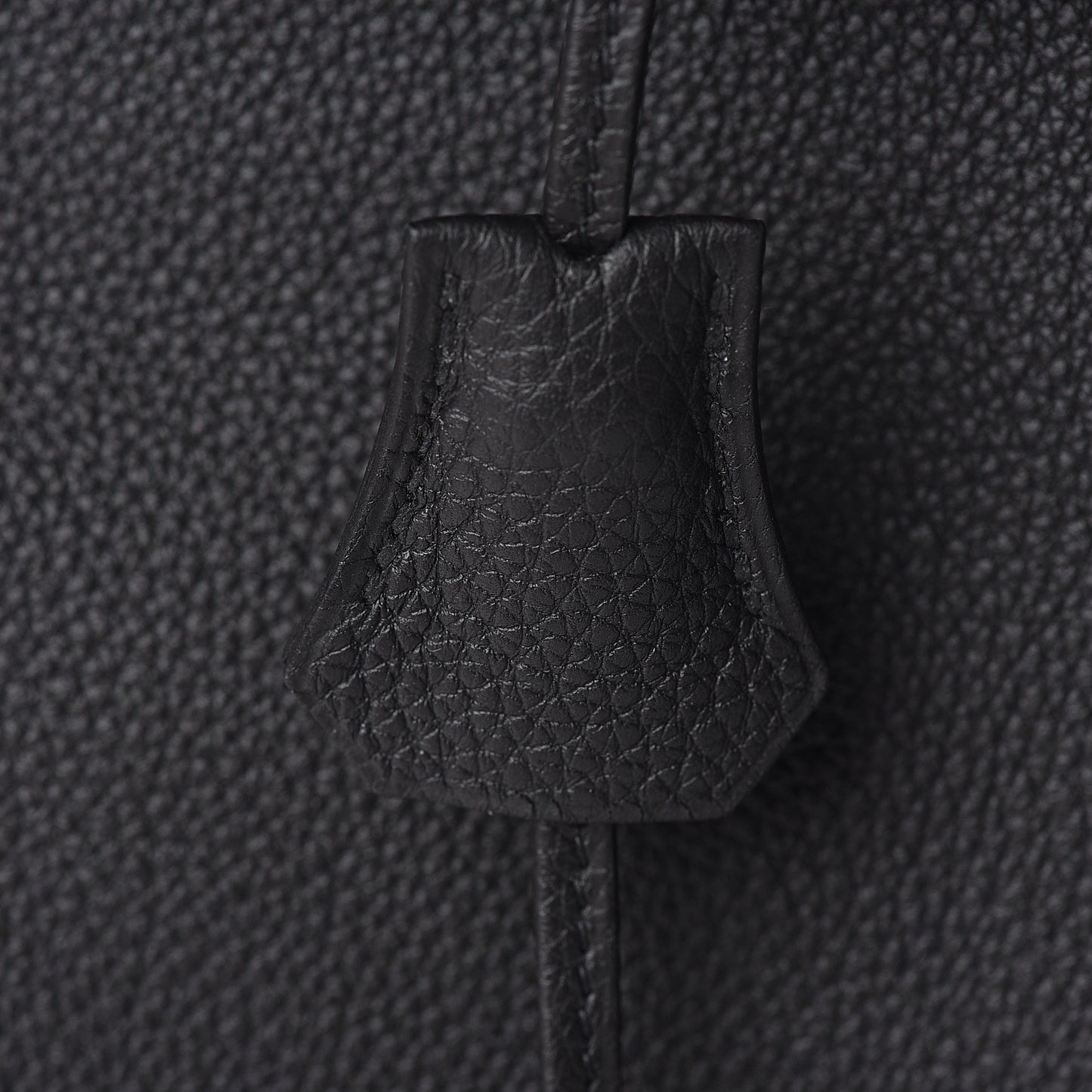 Togo Kelly Retourne 35 Black