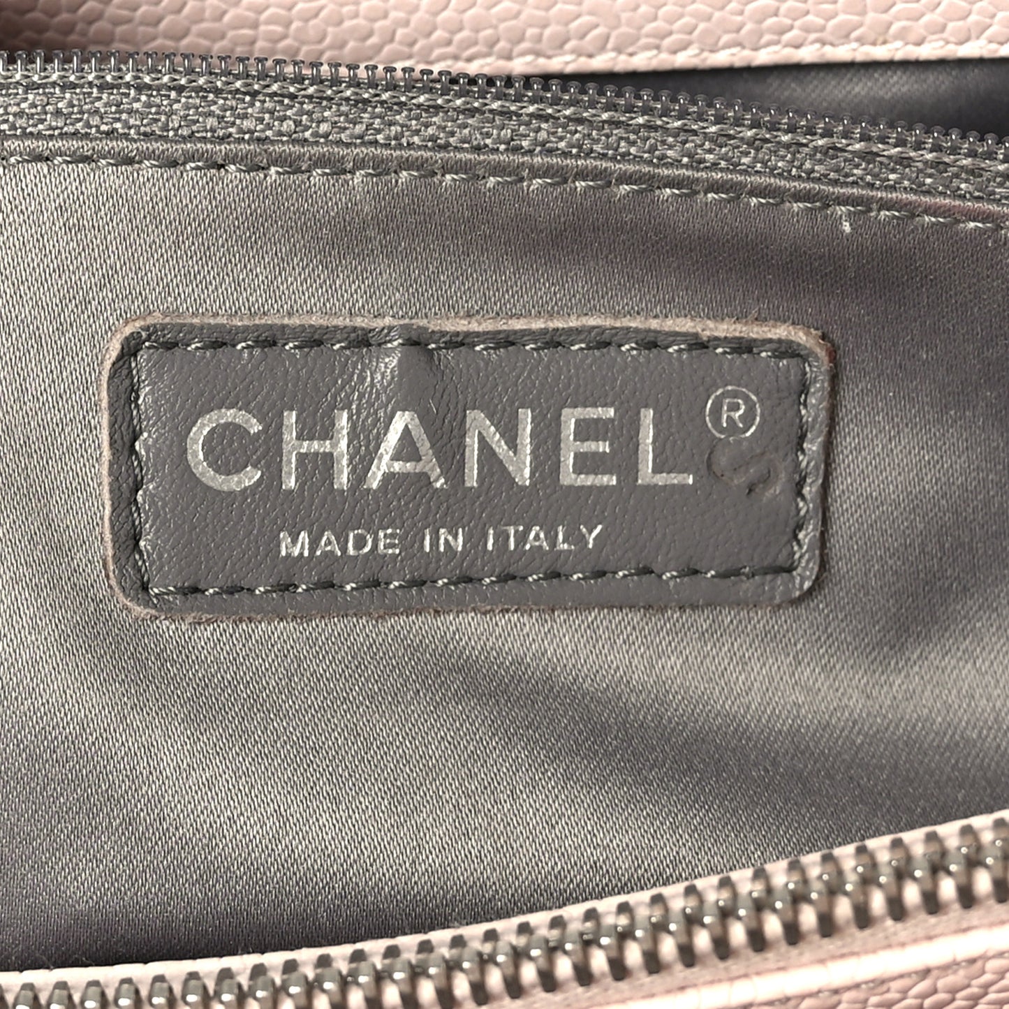 Caviar XL Grand Shopping Tote GST Light Pink
