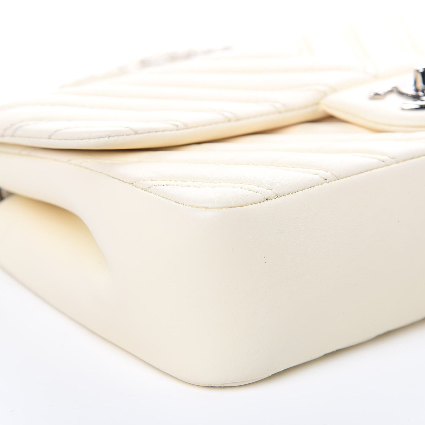 Lambskin Chevron Double Stitch Medium Single Flap White
