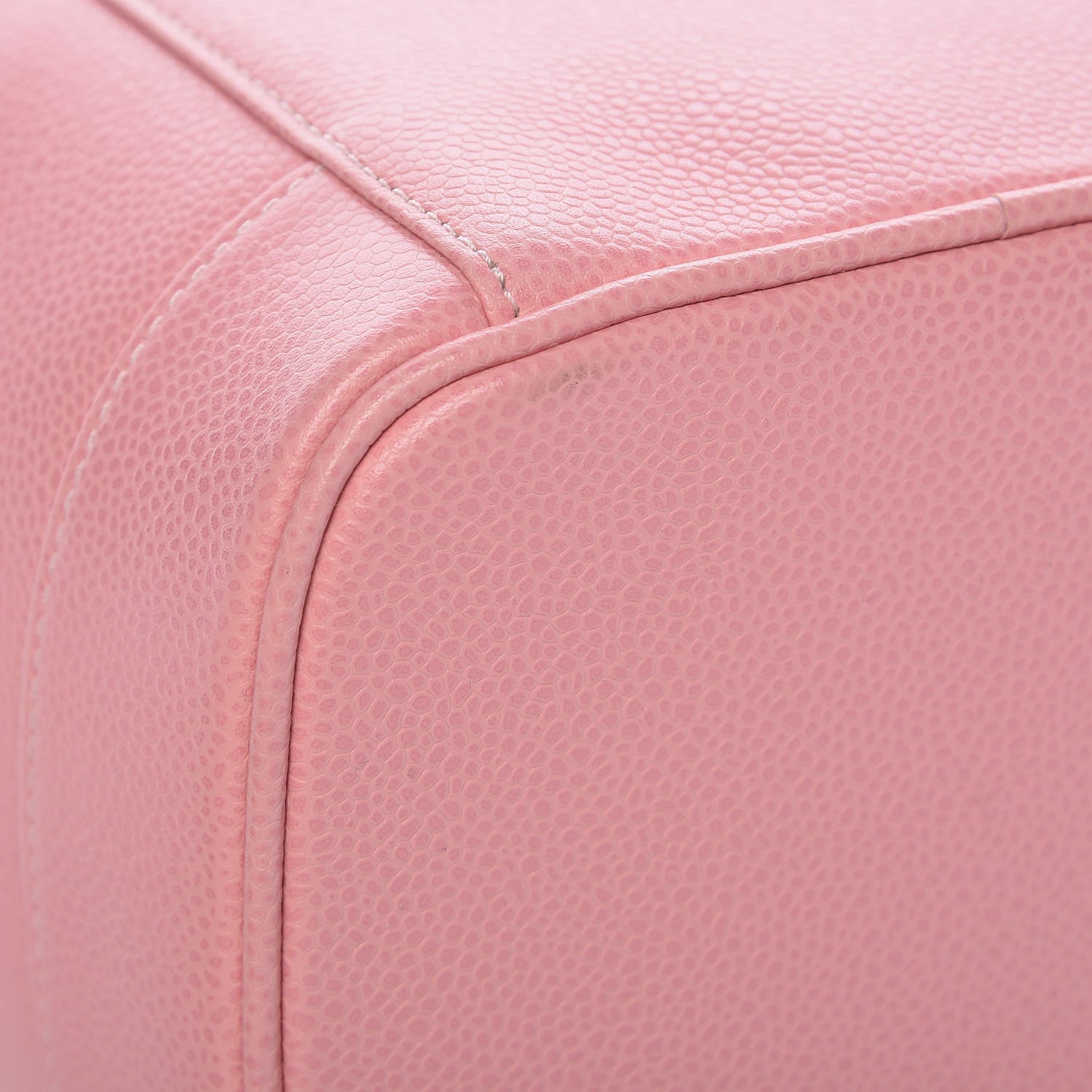 Chanel Caviar Vanity Cosmetic Case Pink 13 of 15