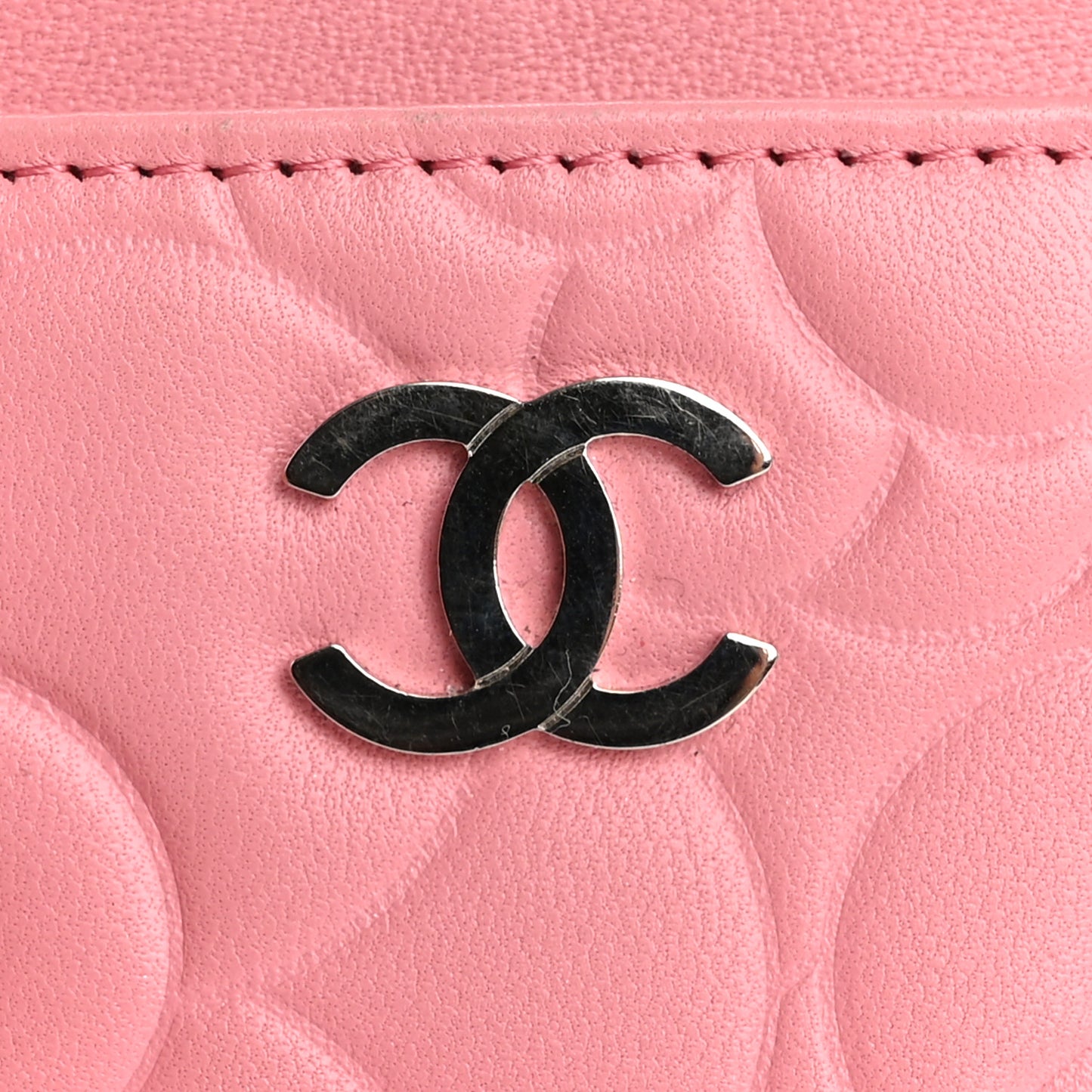 Lambskin Camellia Embossed Card Holder Pink