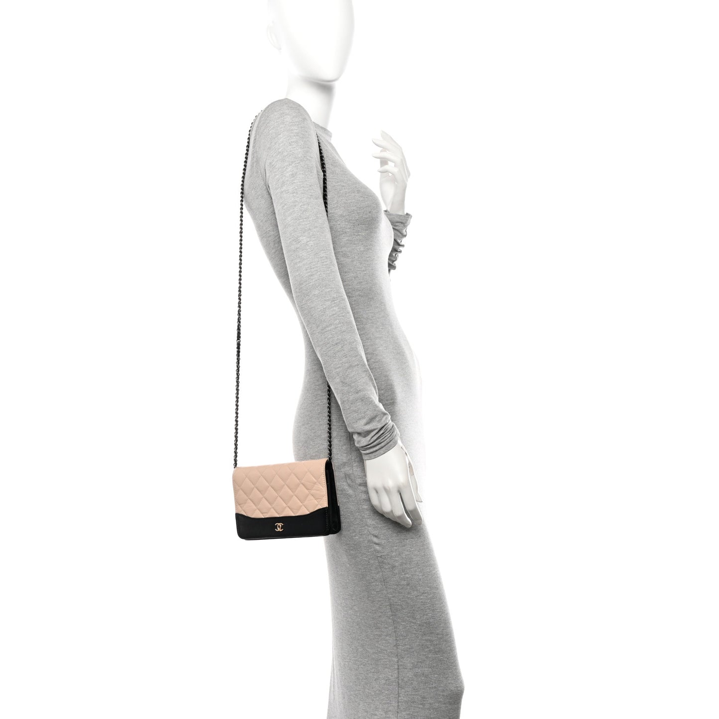 Aged Calfskin Quilted Gabrielle Wallet On Chain WOC Beige Black