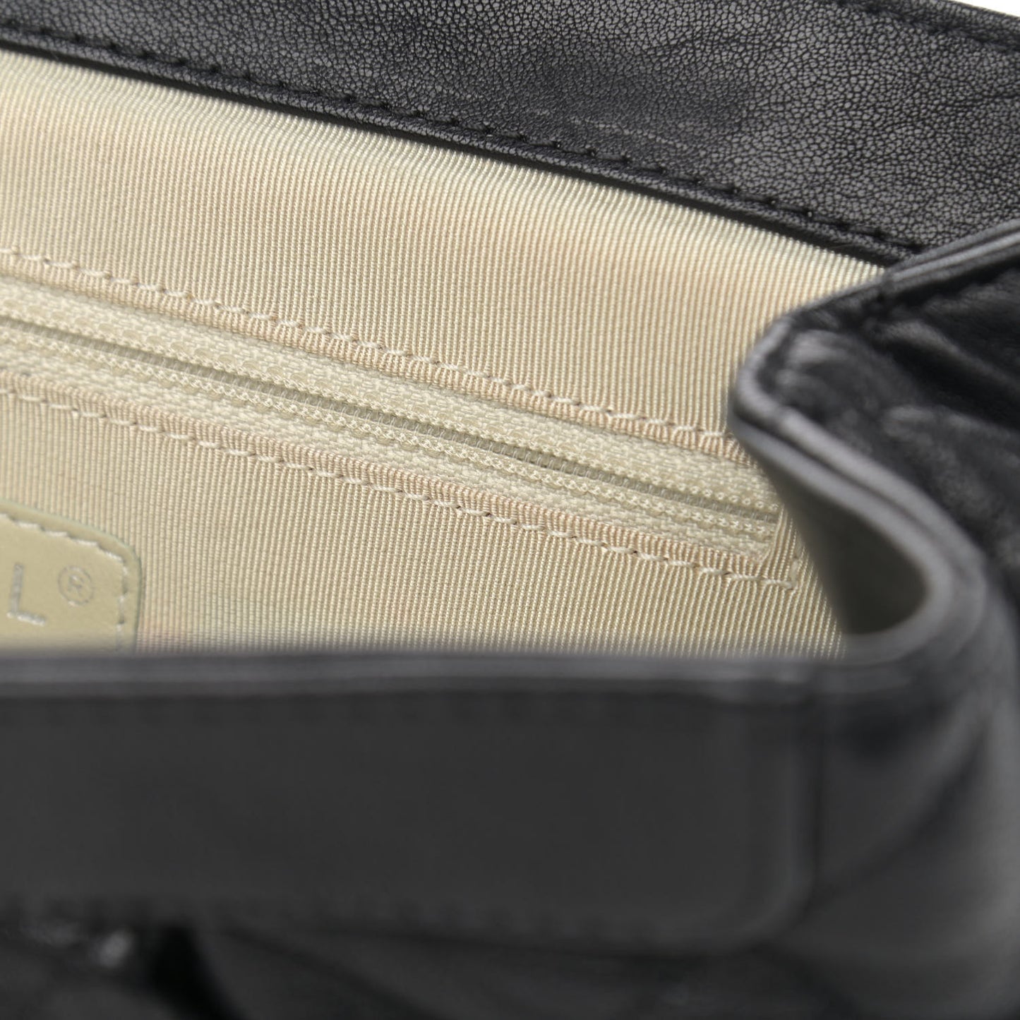 Washed Lambskin Quilted Medium Chain Around Messenger Black