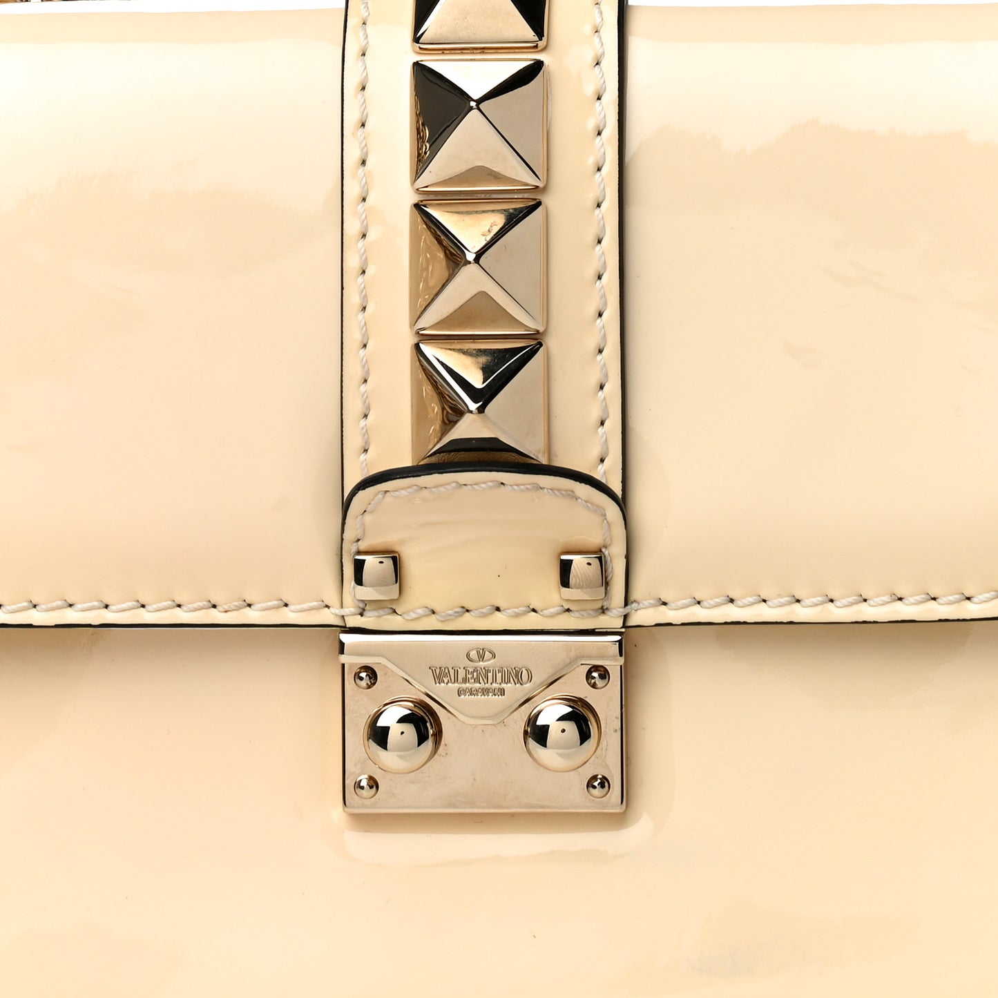 Patent Small Glam Lock Rockstud Flap Ivory