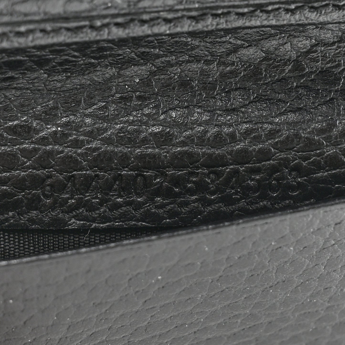 Dollar Calfskin Enamel Monochrome Medium GG Marmont Wallet