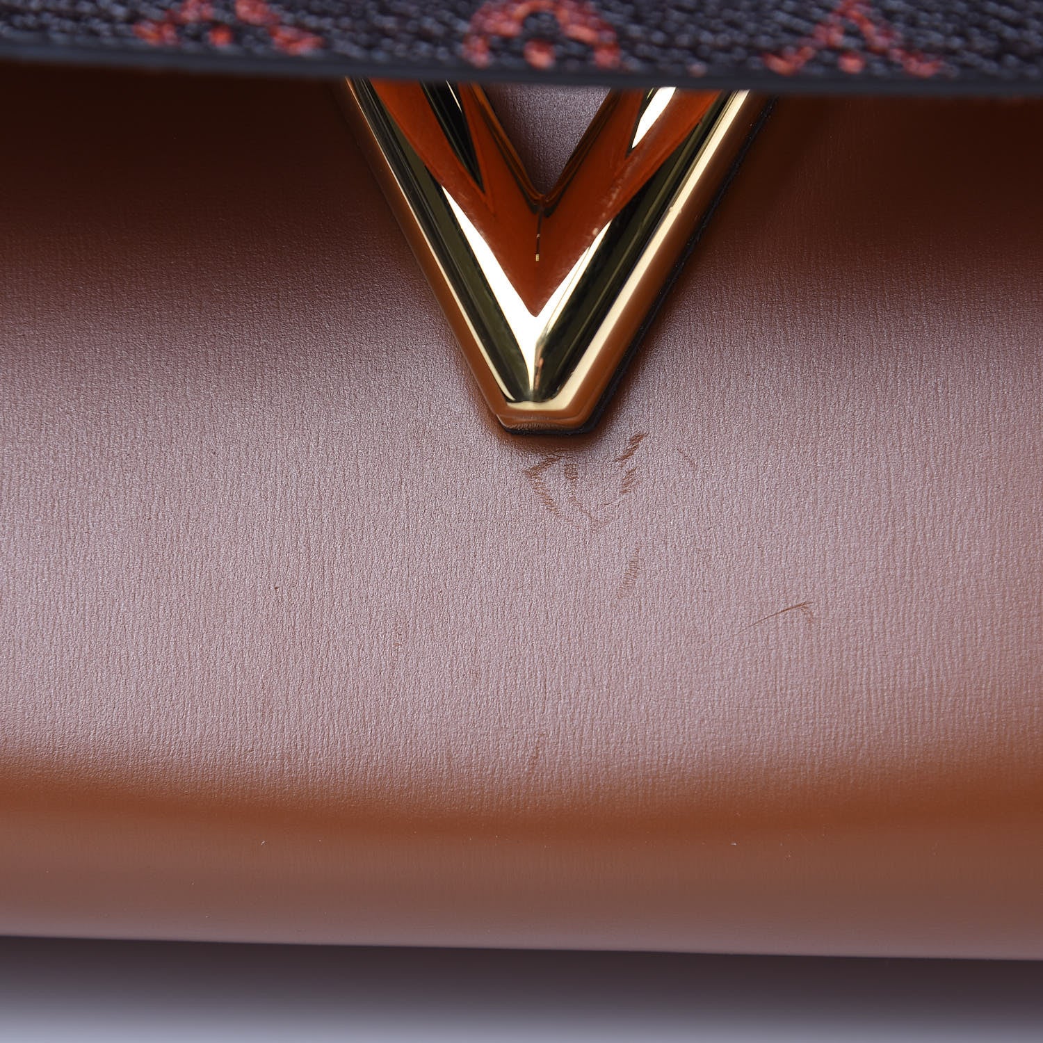 Louis Vuitton Calfskin Catogram Twist Shoulder Bag MM Marron 7 of 9