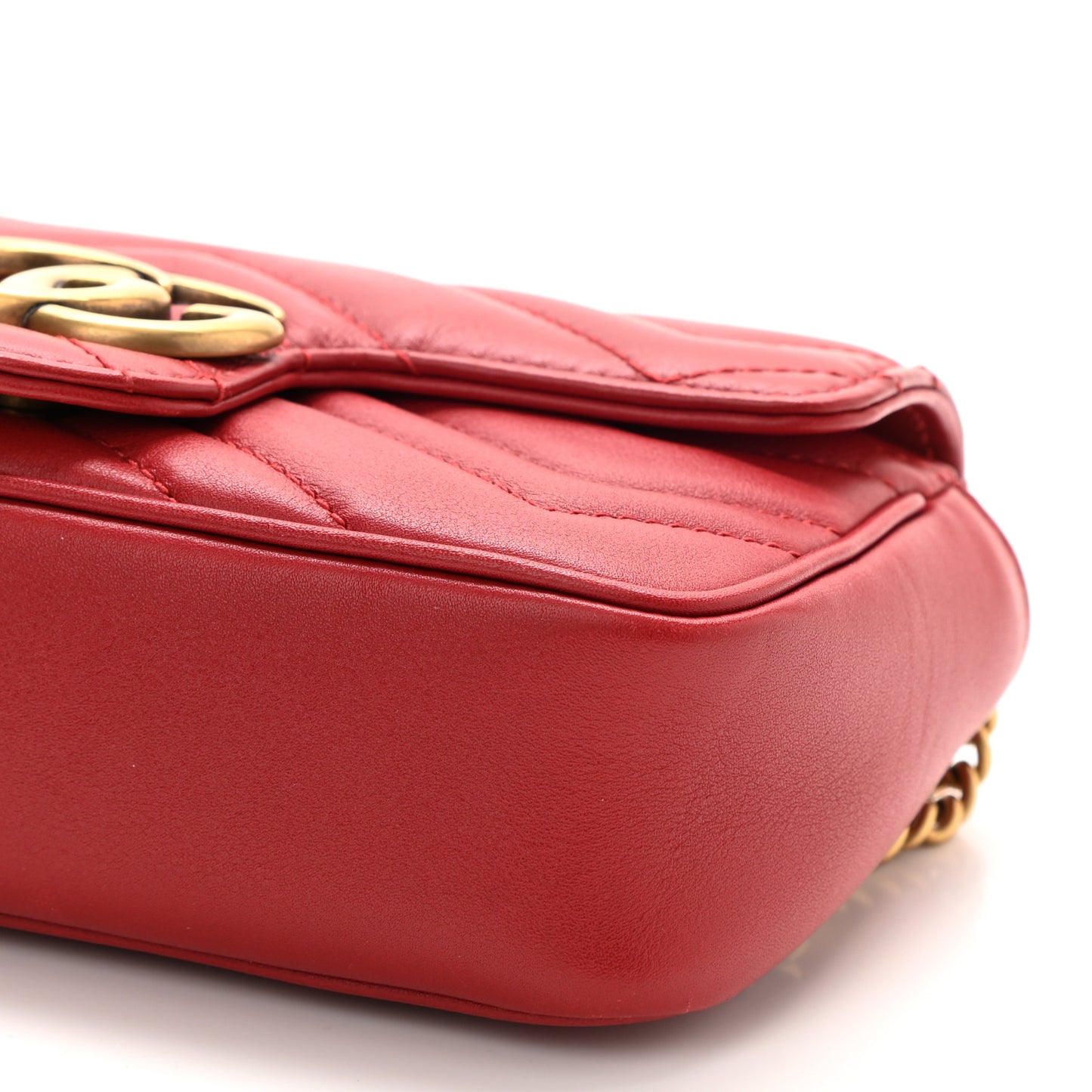 Calfskin Matelasse Super Mini GG Marmont Shoulder Bag Hibiscus Red