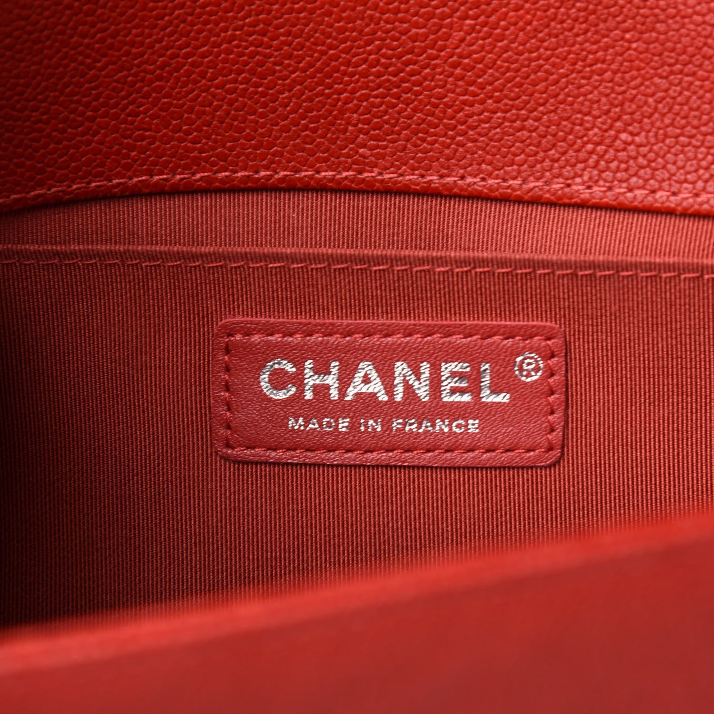 Caviar Quilted Medium Boy Flap Red
