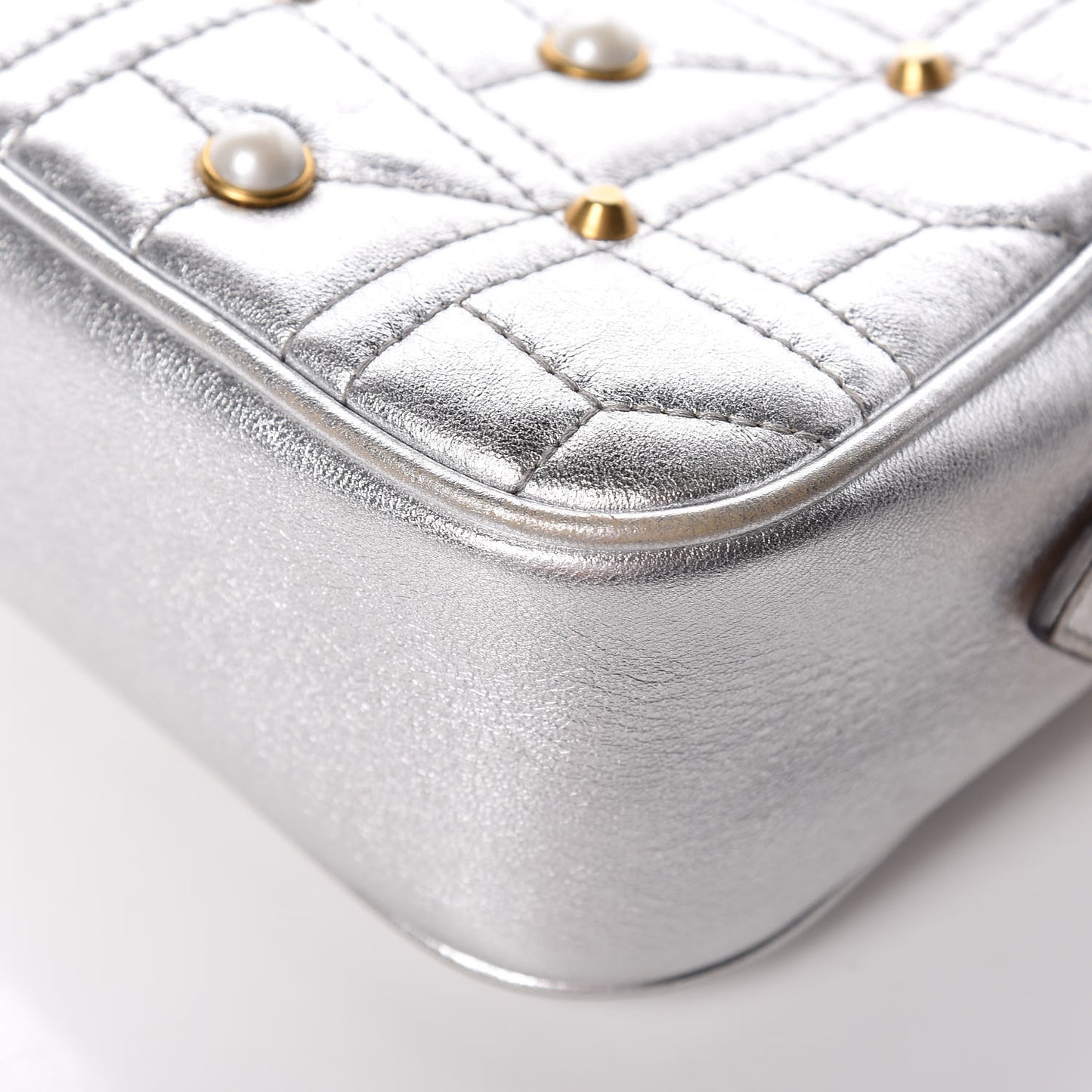 Metallic Calfskin Matelasse Studded Small Pearly GG Marmont Chain Shoulder Bag Silver